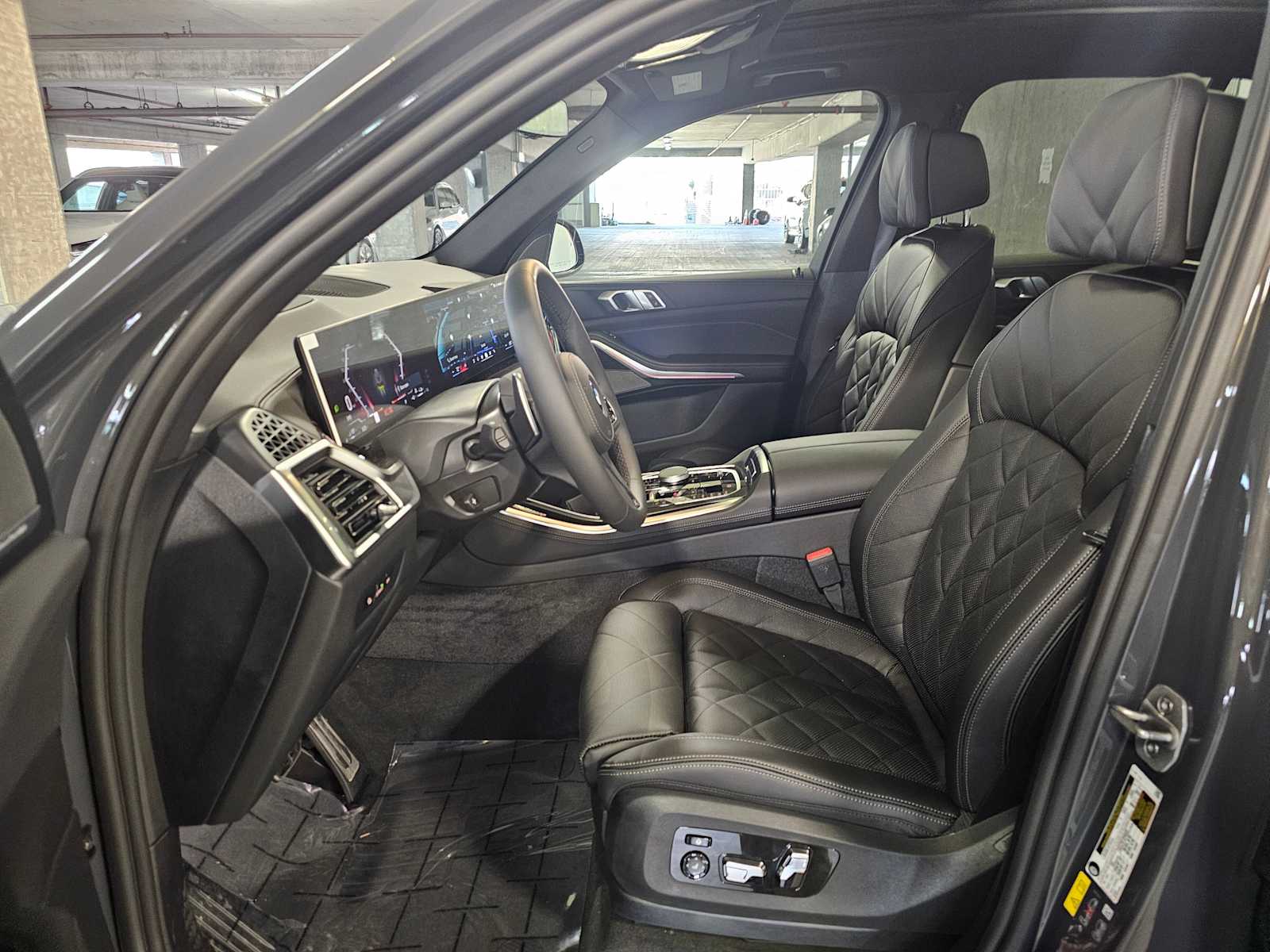 Thumbnail: 2026 BMW X5 - 33