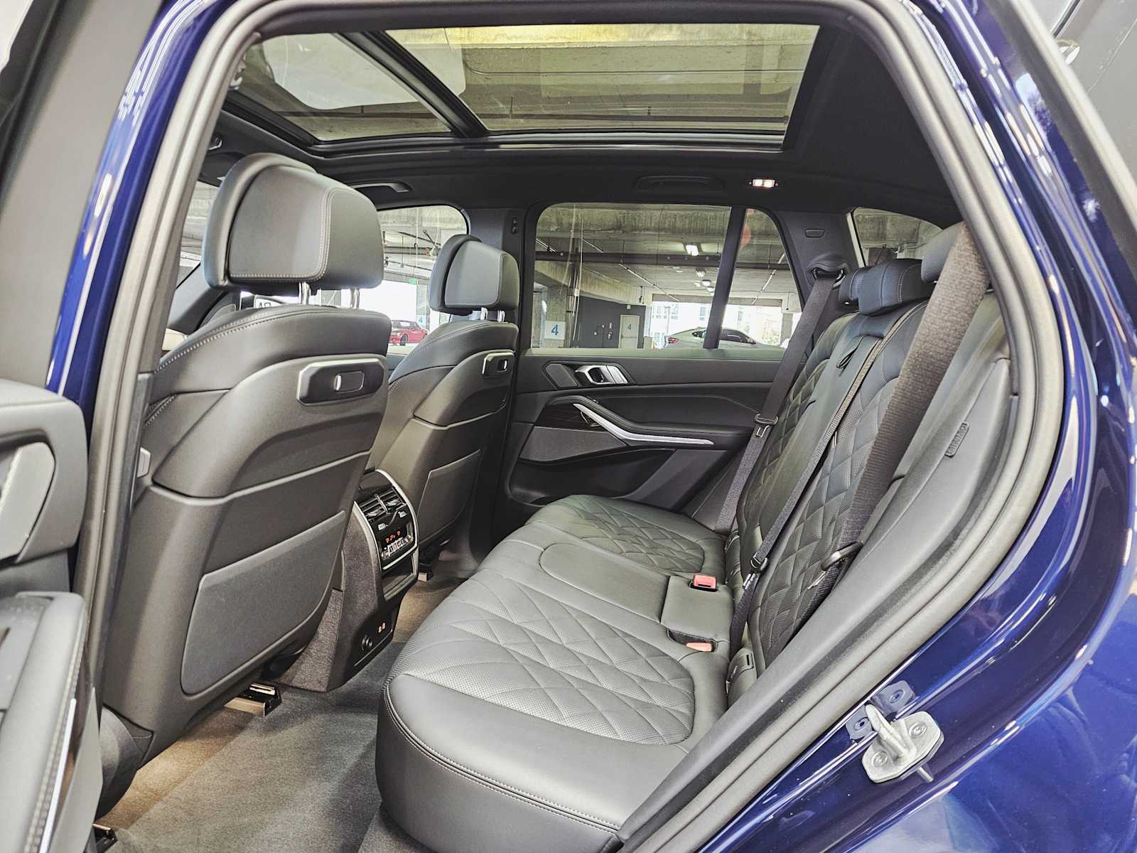 Thumbnail: 2026 BMW X5 - 25