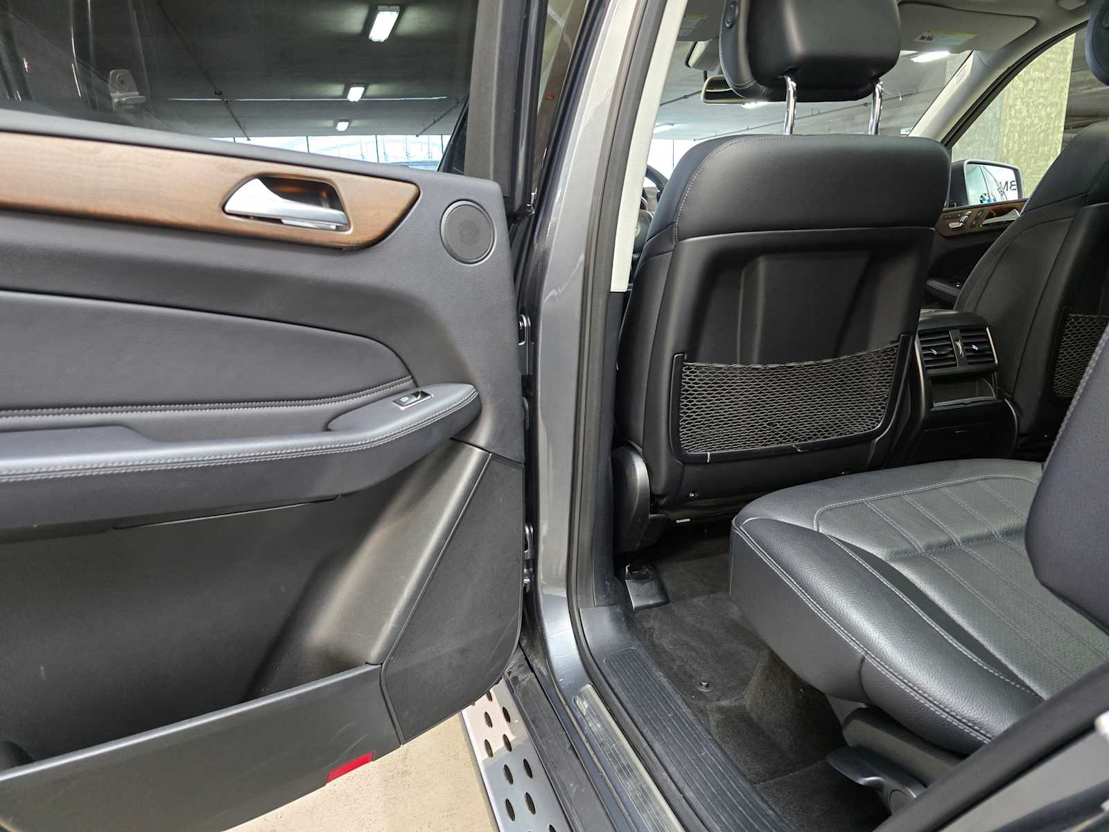 Thumbnail: 2017 Mercedes-Benz GLS - 28