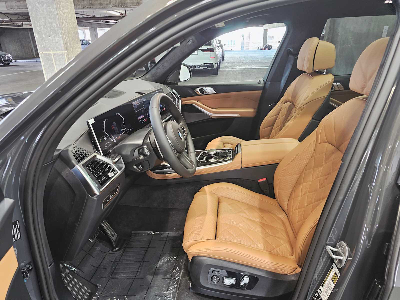 Thumbnail: 2026 BMW X7 - 23