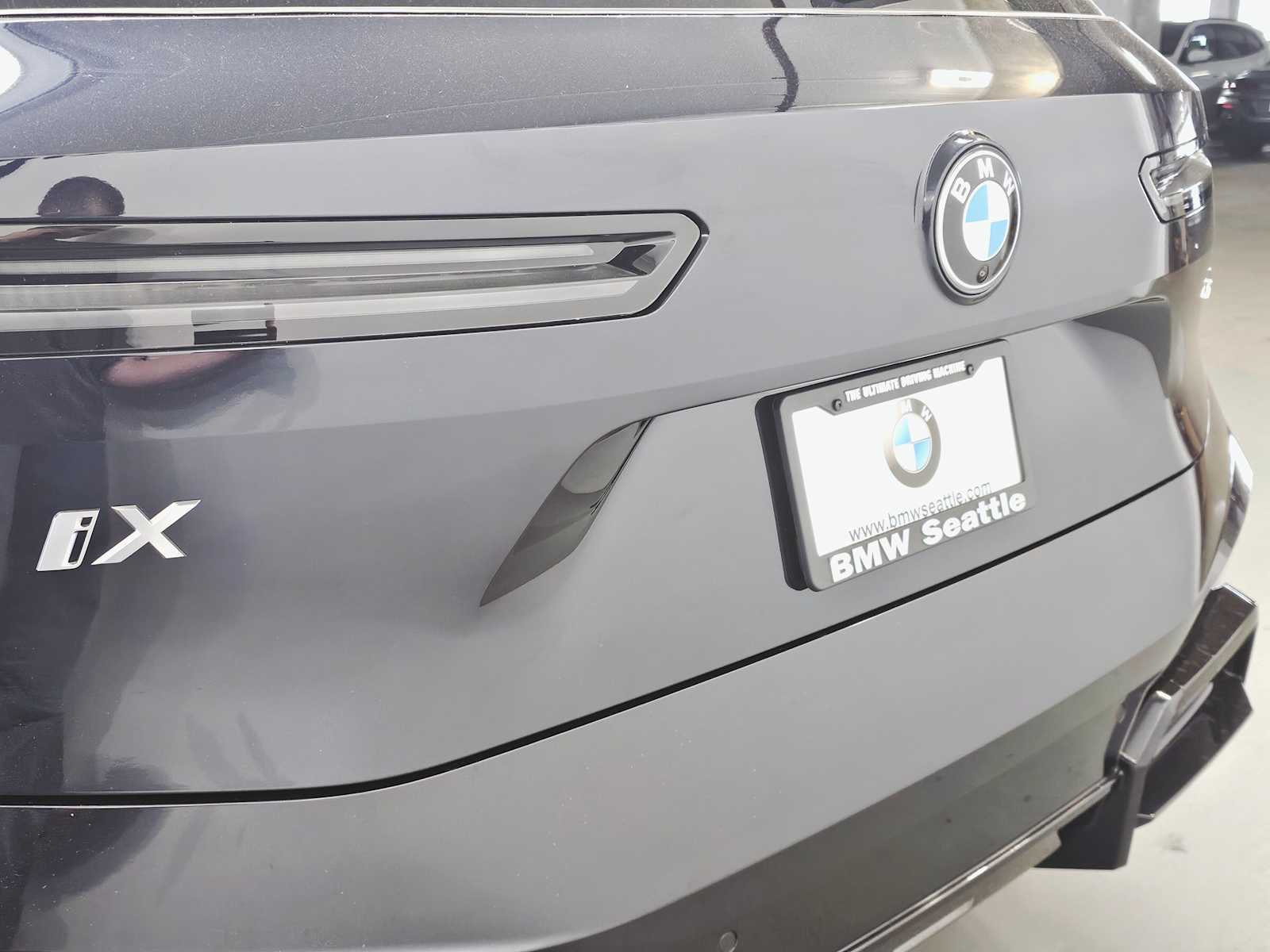 Thumbnail: 2026 BMW iX - 7