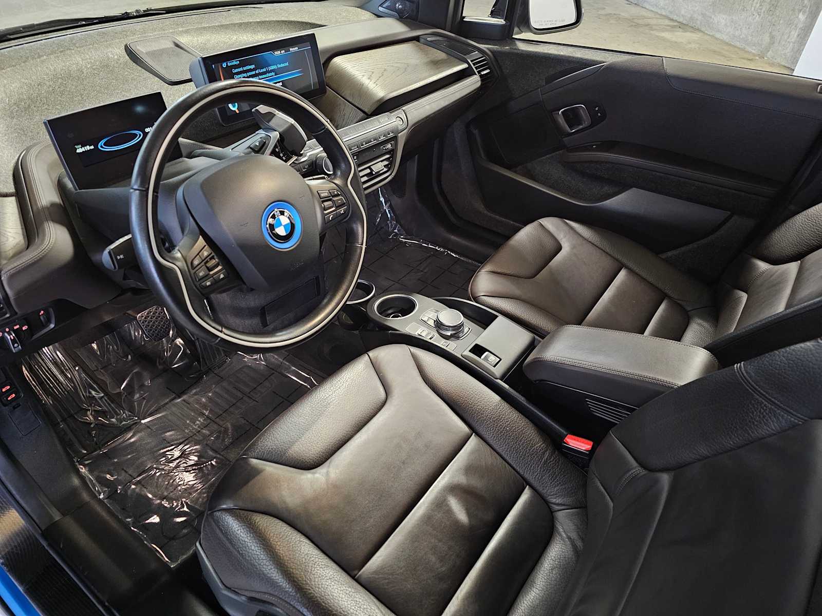 Thumbnail: 2017 BMW i3 - 2