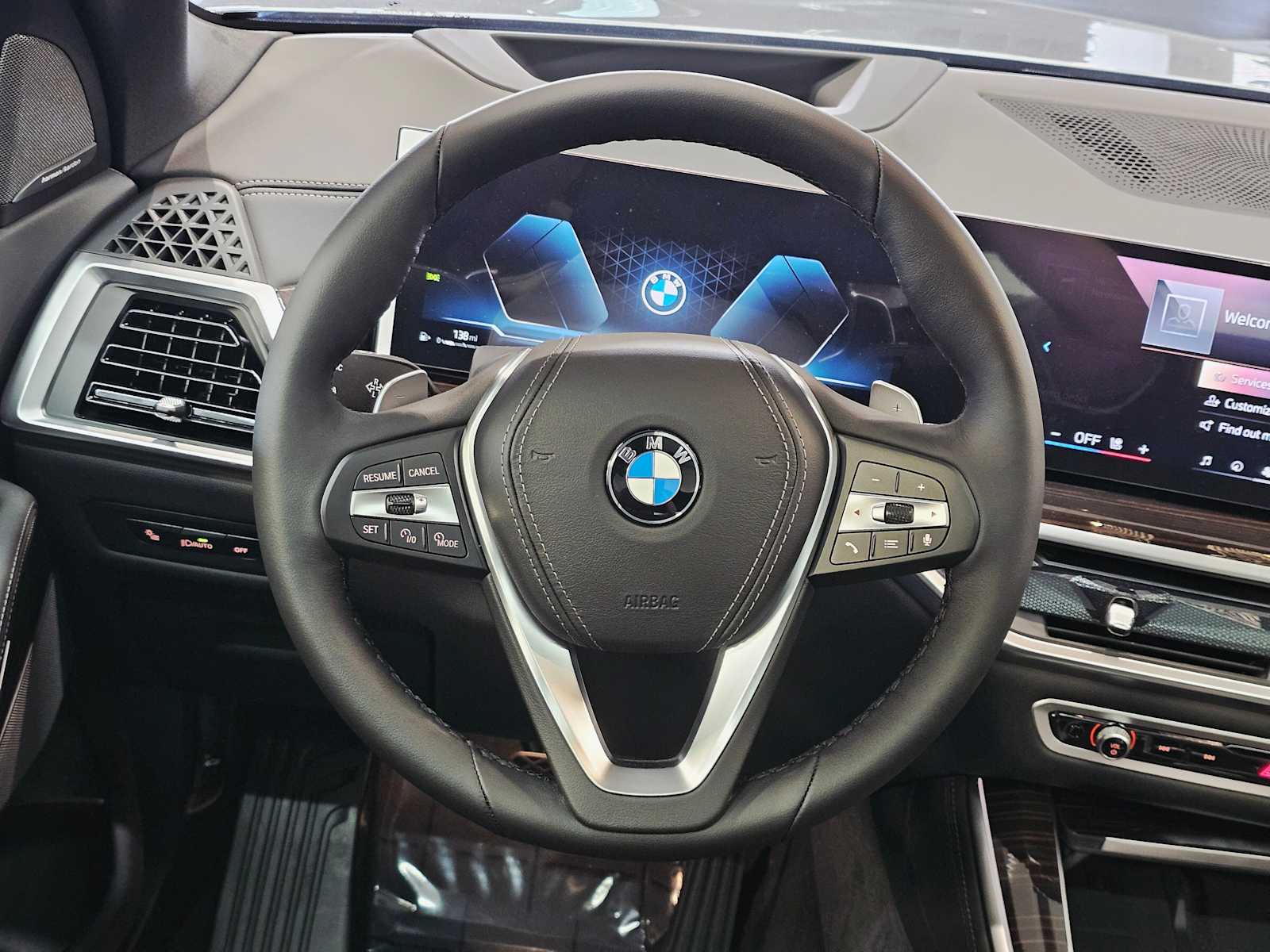 Thumbnail: 2026 BMW X5 - 11