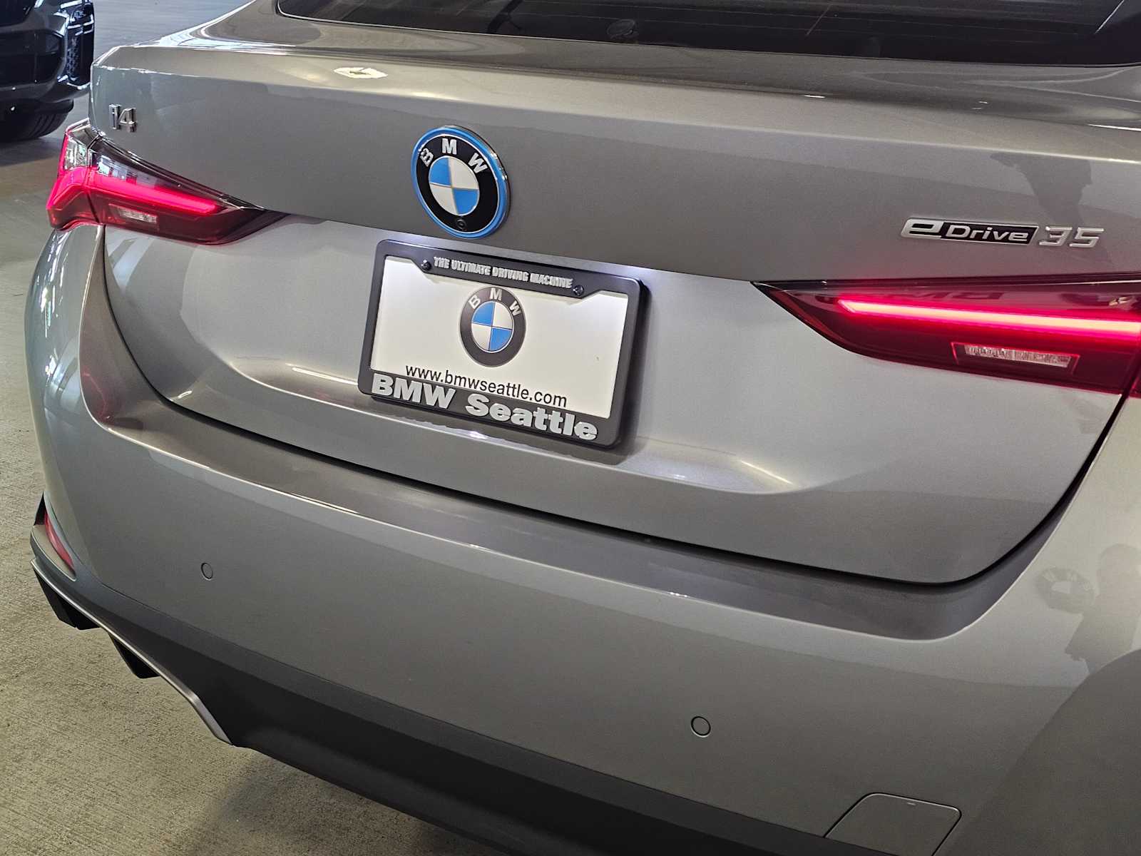 Thumbnail: 2023 BMW i4 - 7