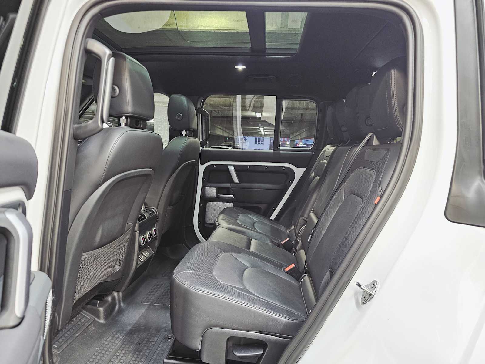 Thumbnail: 2024 Land Rover Defender - 25