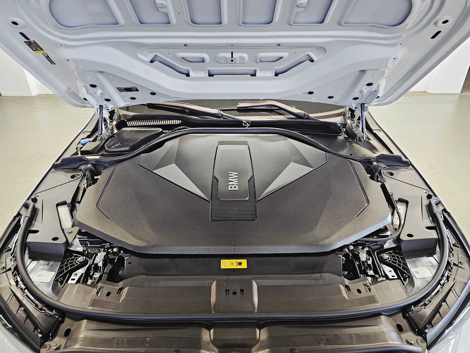 Thumbnail: 2026 BMW i5 - 9