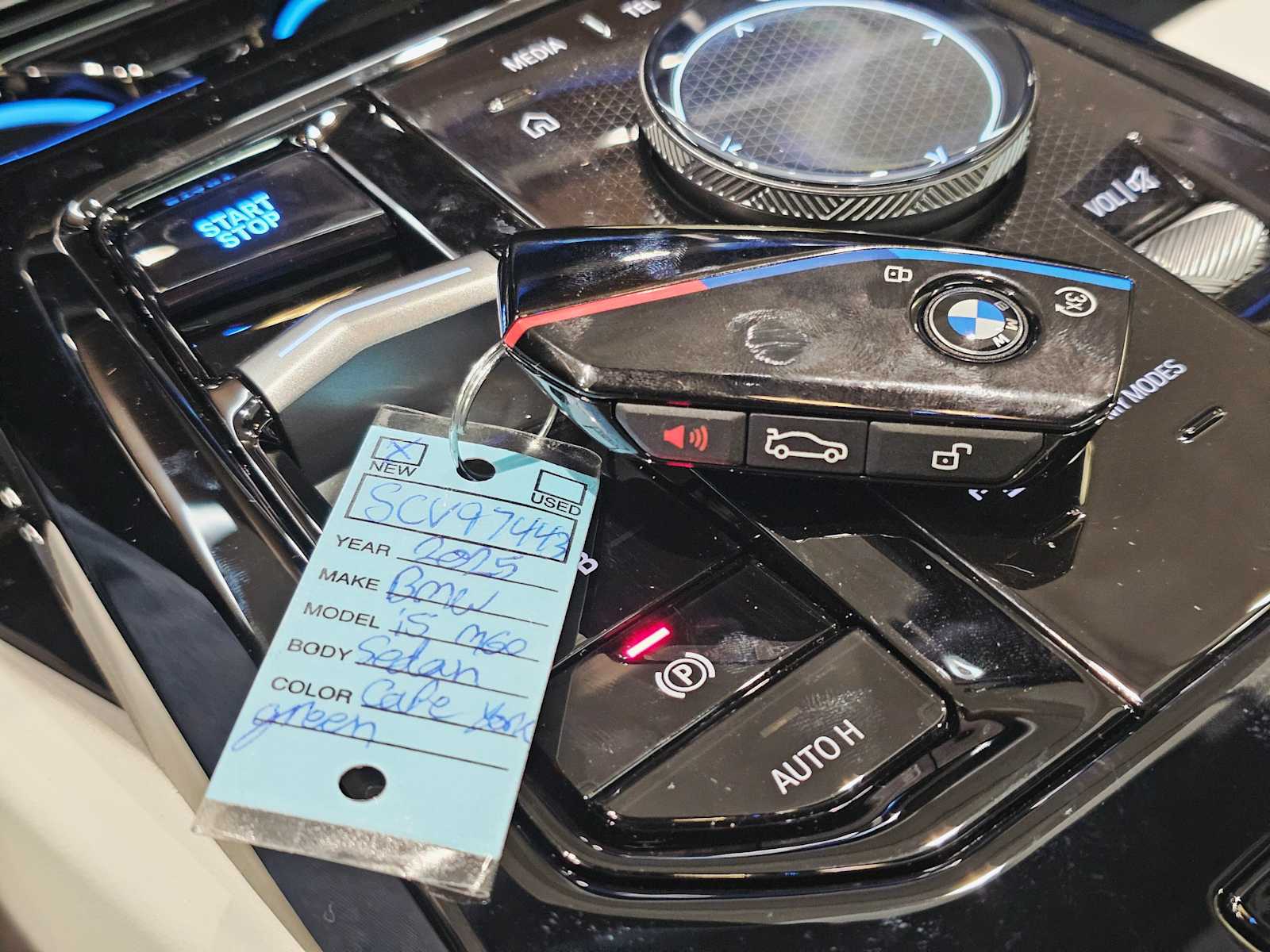 Thumbnail: 2025 BMW i5 - 30