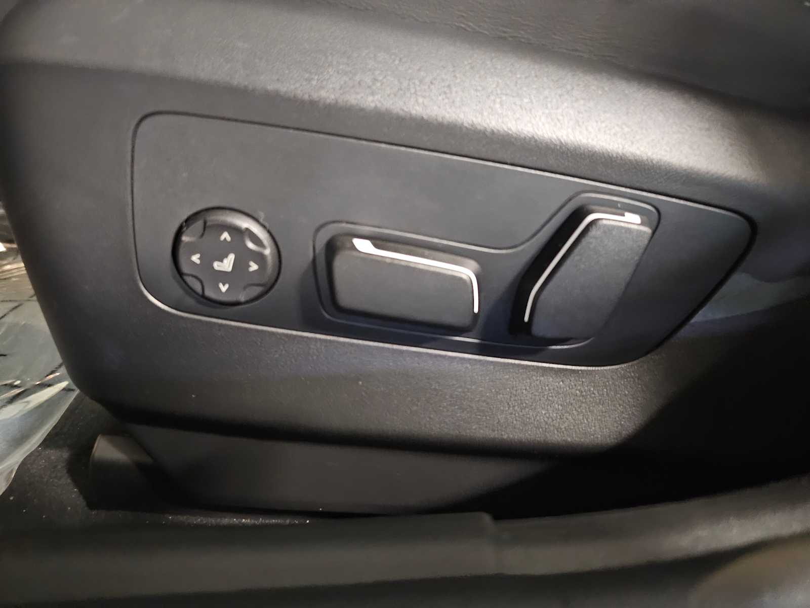 Thumbnail: 2026 BMW M5 - 27