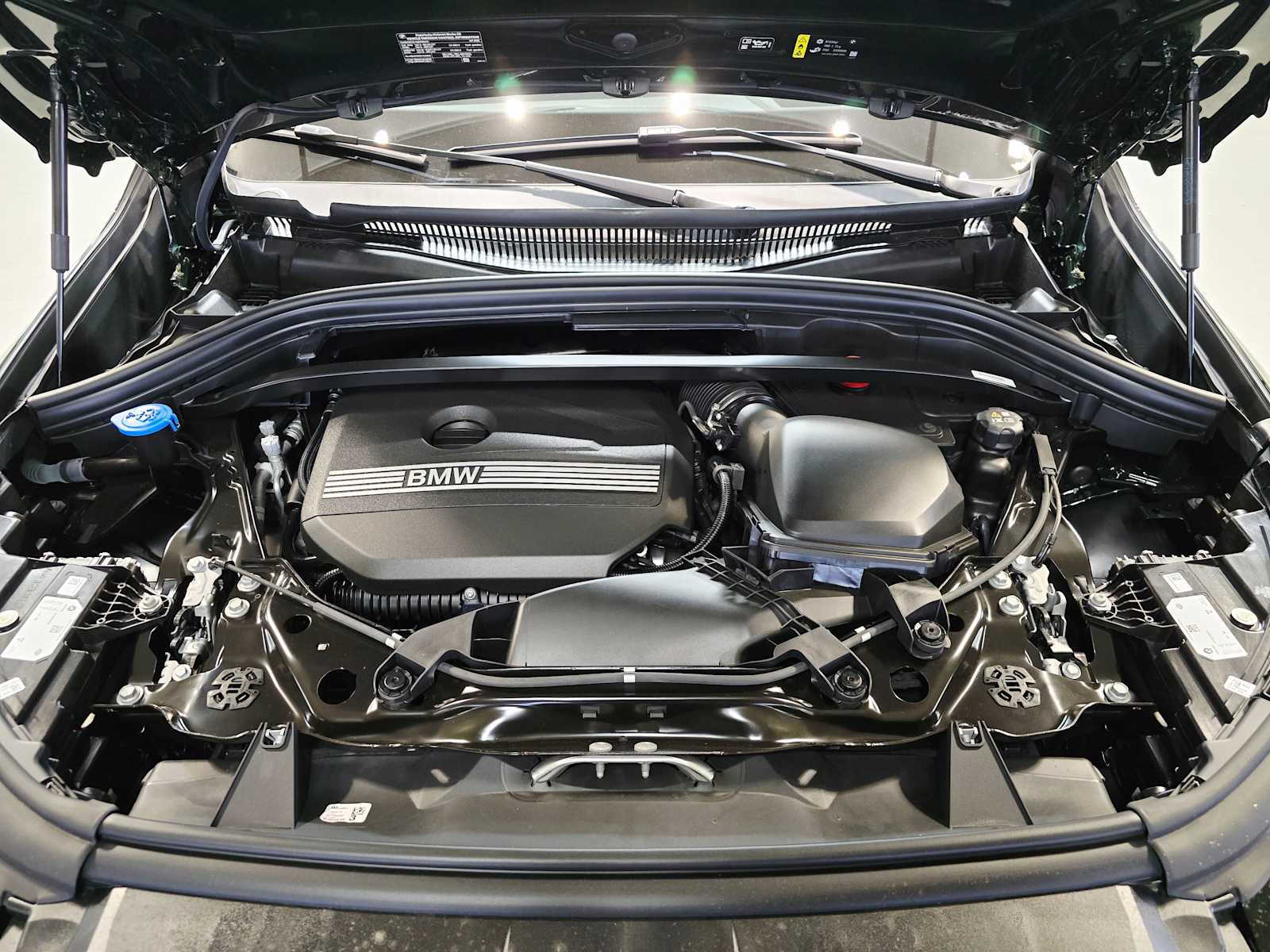 Thumbnail: 2025 BMW X1 - 9