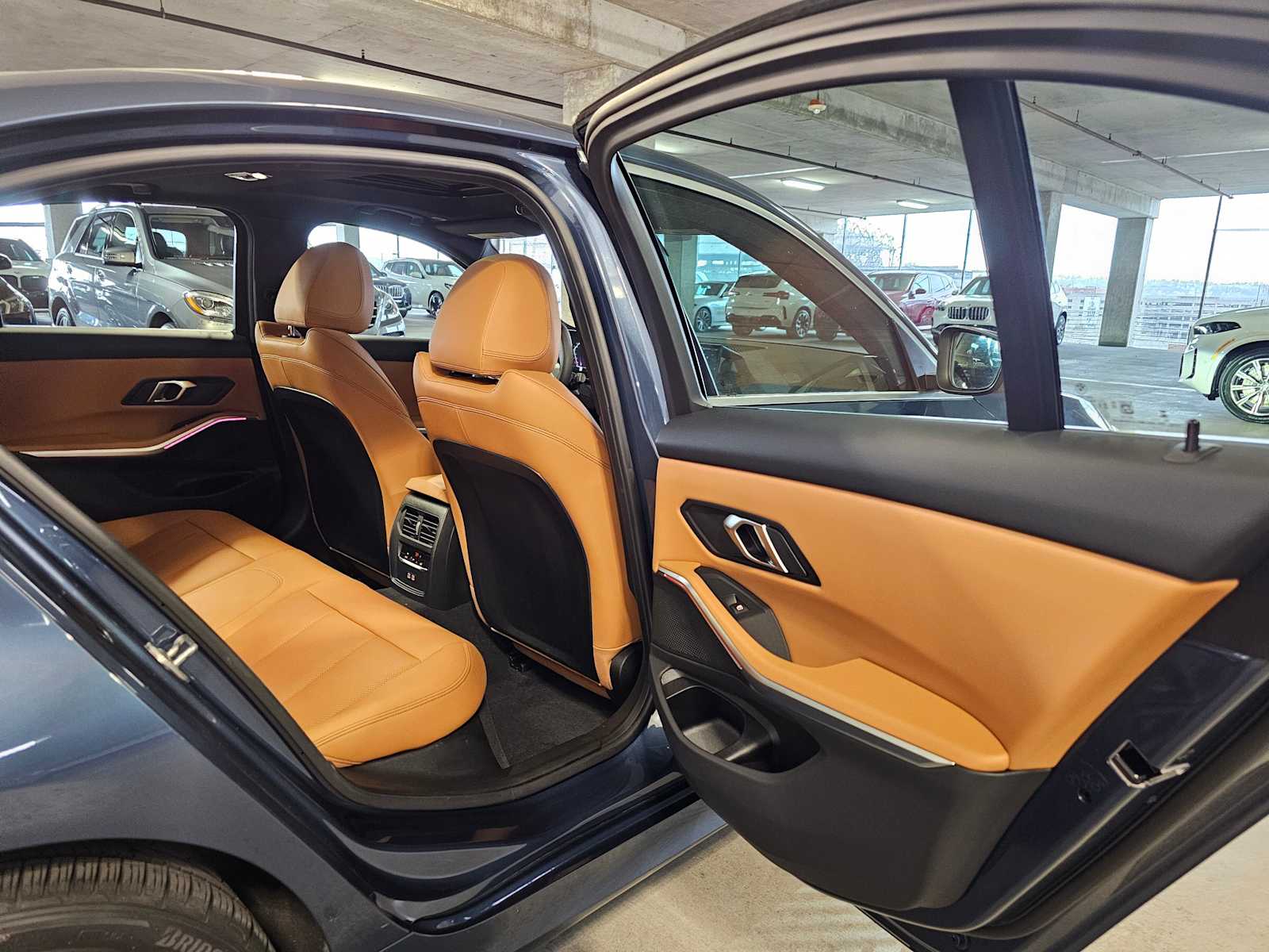 Thumbnail: 2025 BMW 3 Series - 36