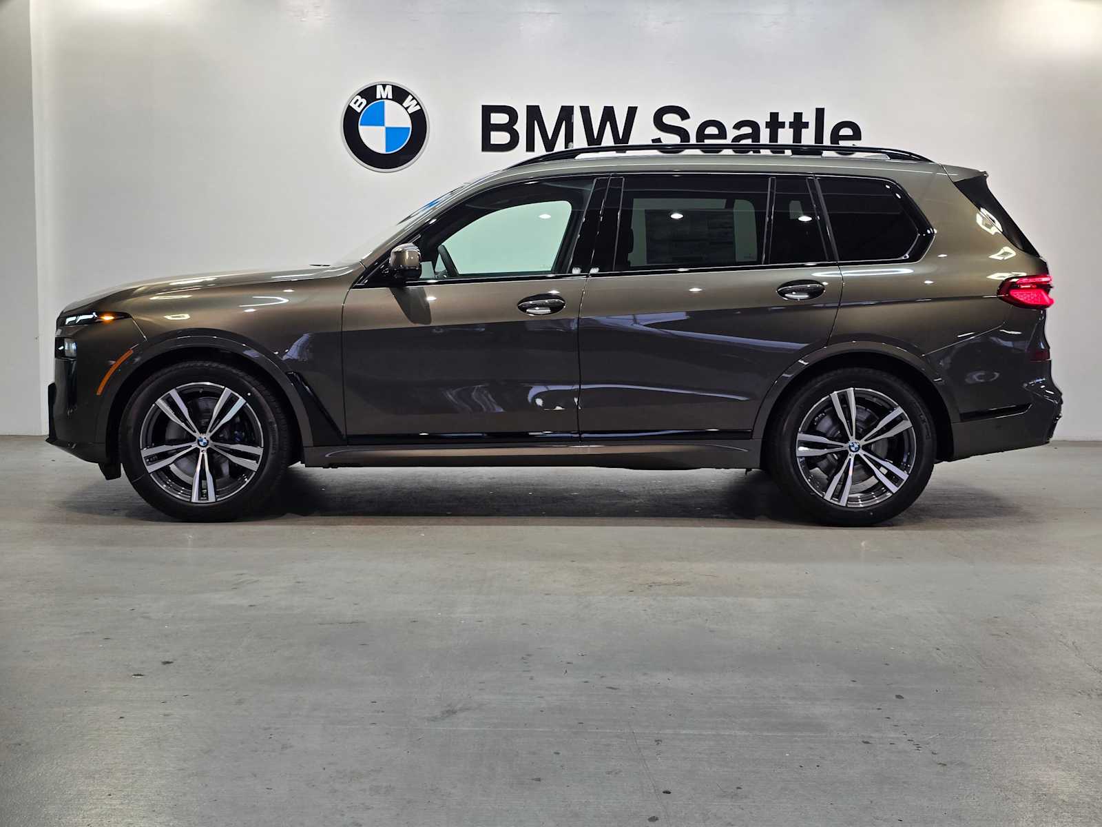 Thumbnail: 2026 BMW X7 - 3