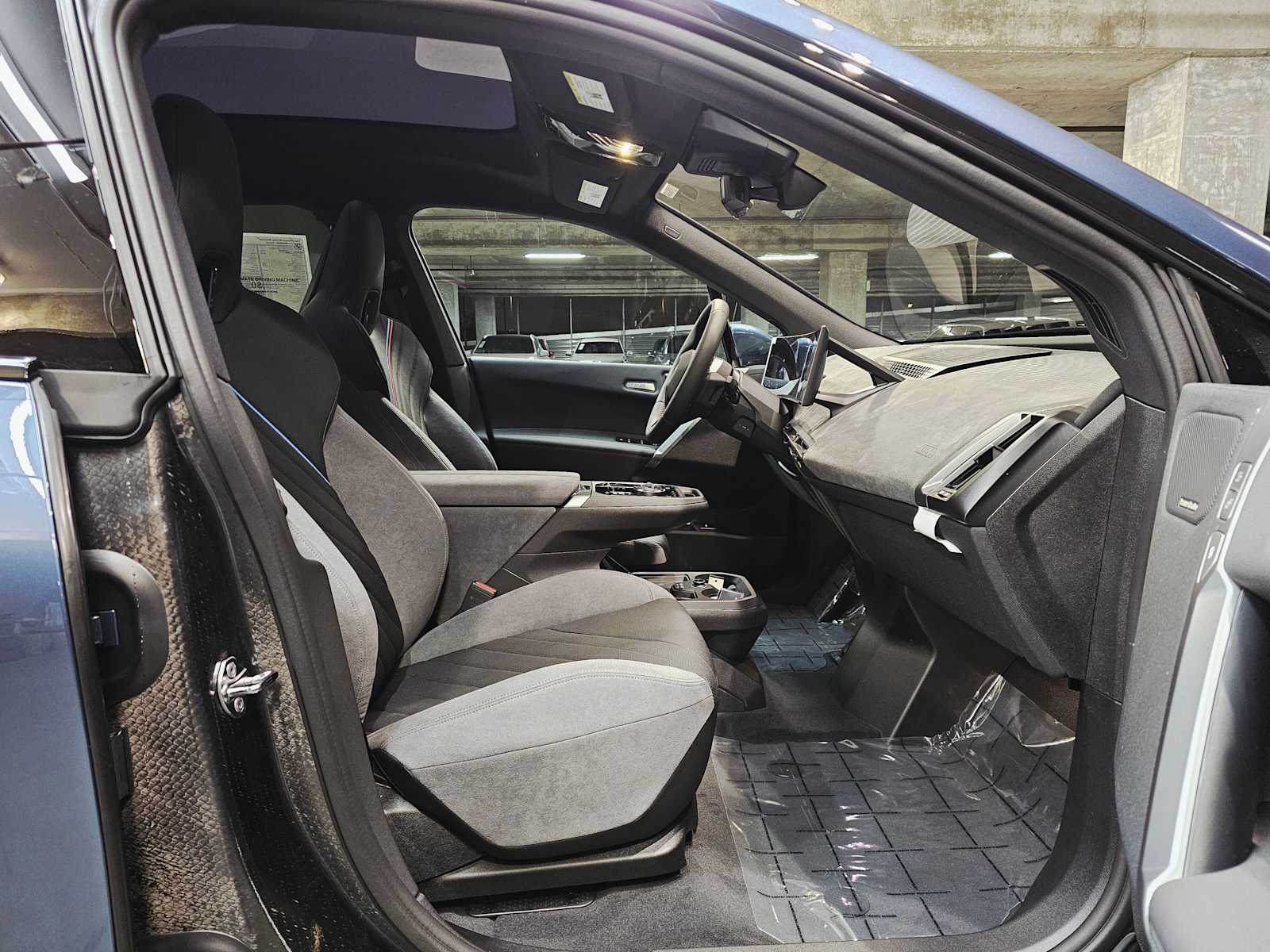 Thumbnail: 2026 BMW iX - 27