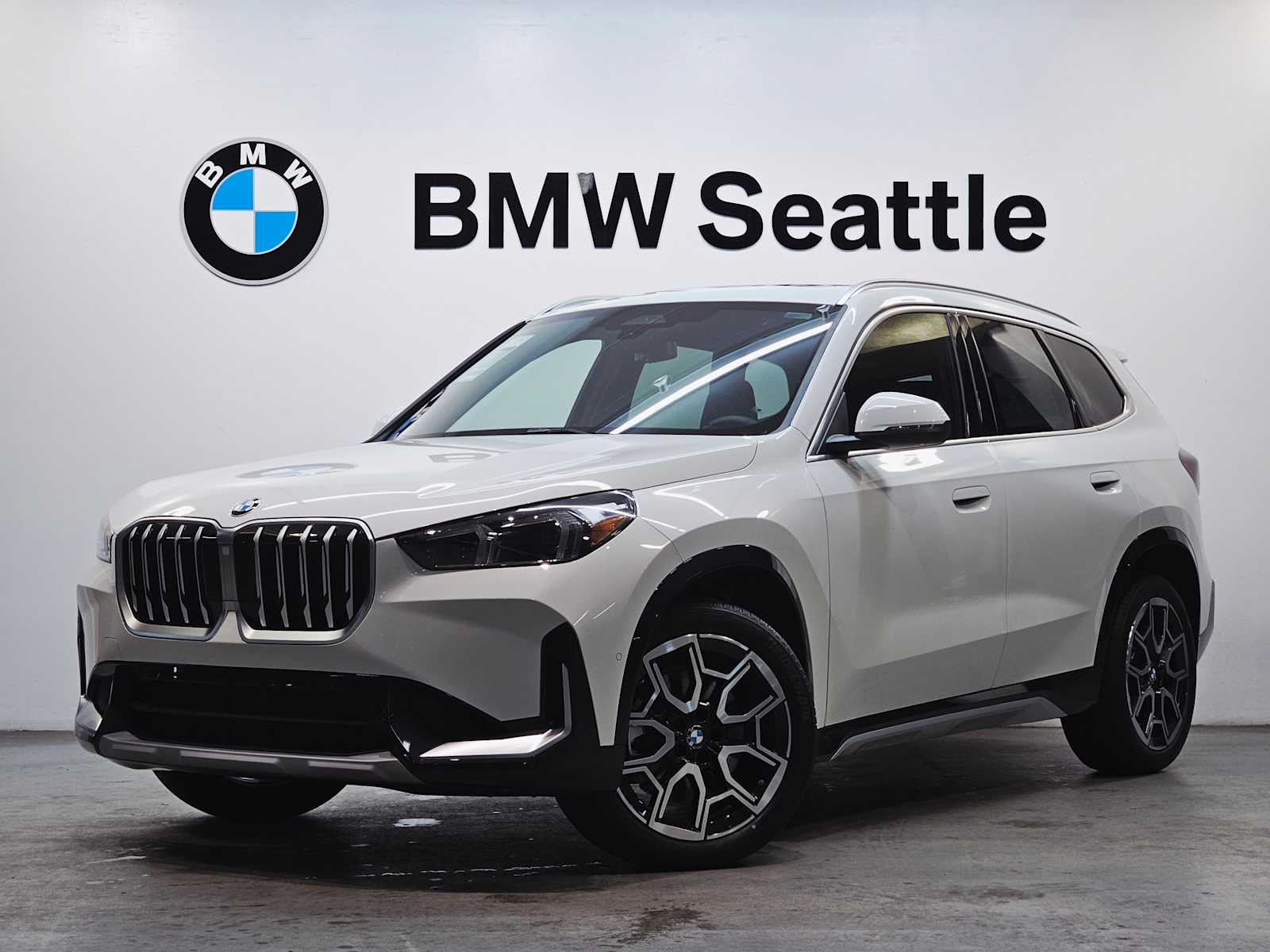 Thumbnail: 2026 BMW X1 - 1