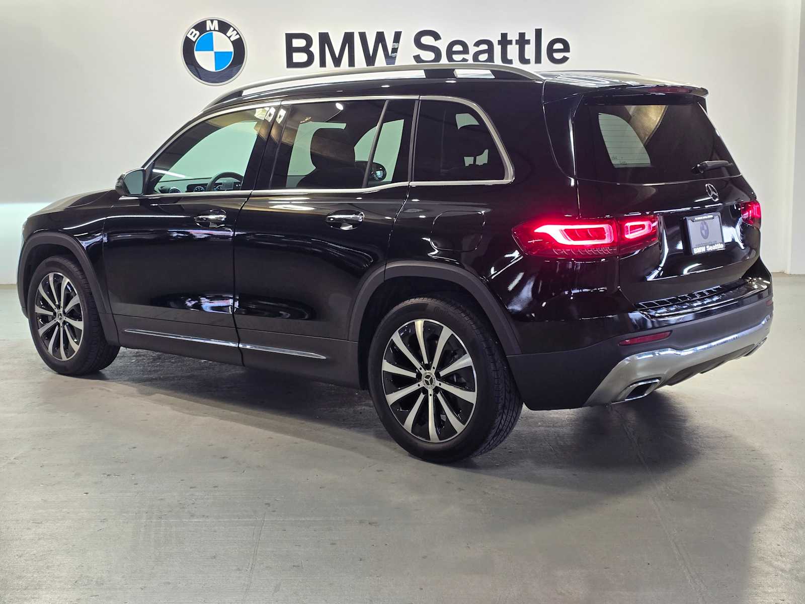 Thumbnail: 2023 Mercedes-Benz GLB - 40