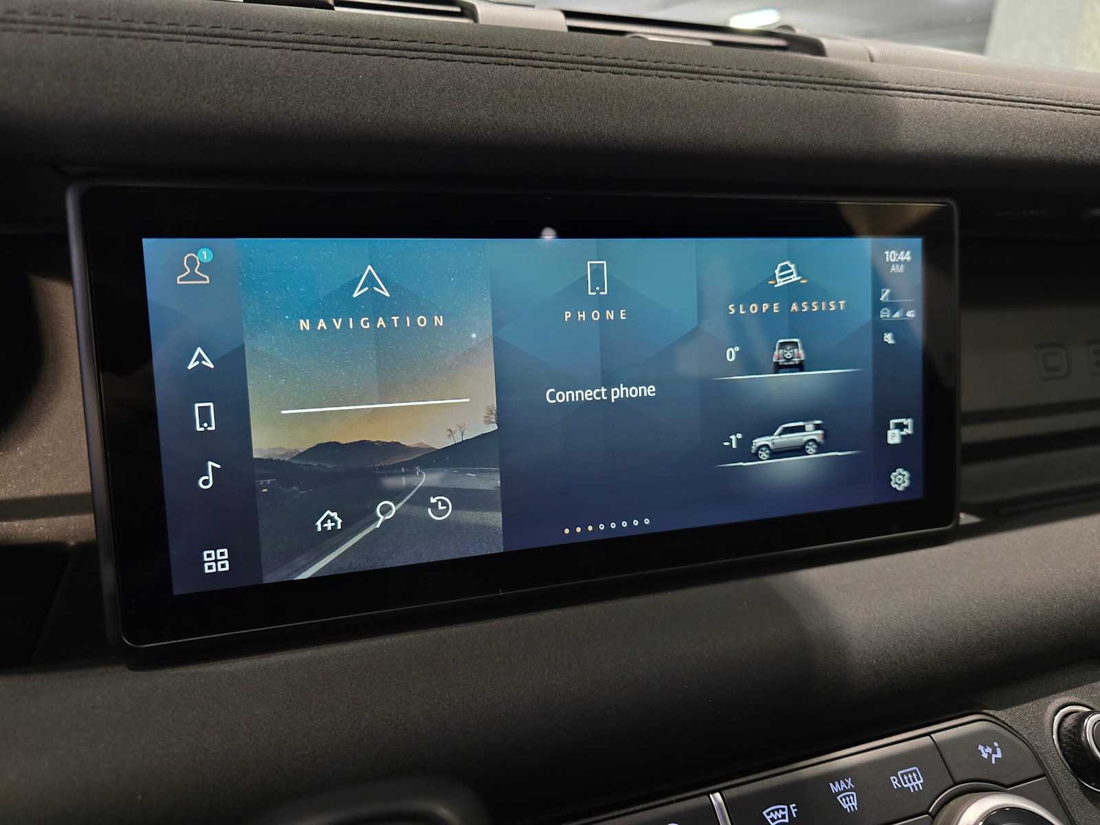 Thumbnail: 2023 Land Rover Defender - 15