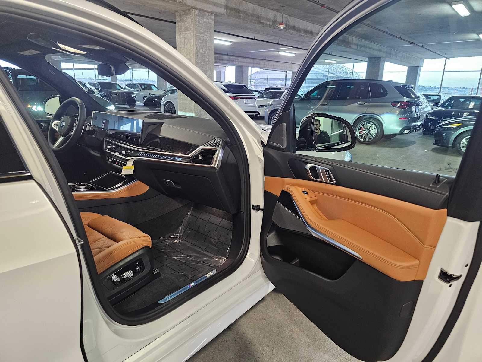 Thumbnail: 2026 BMW X5 - 42