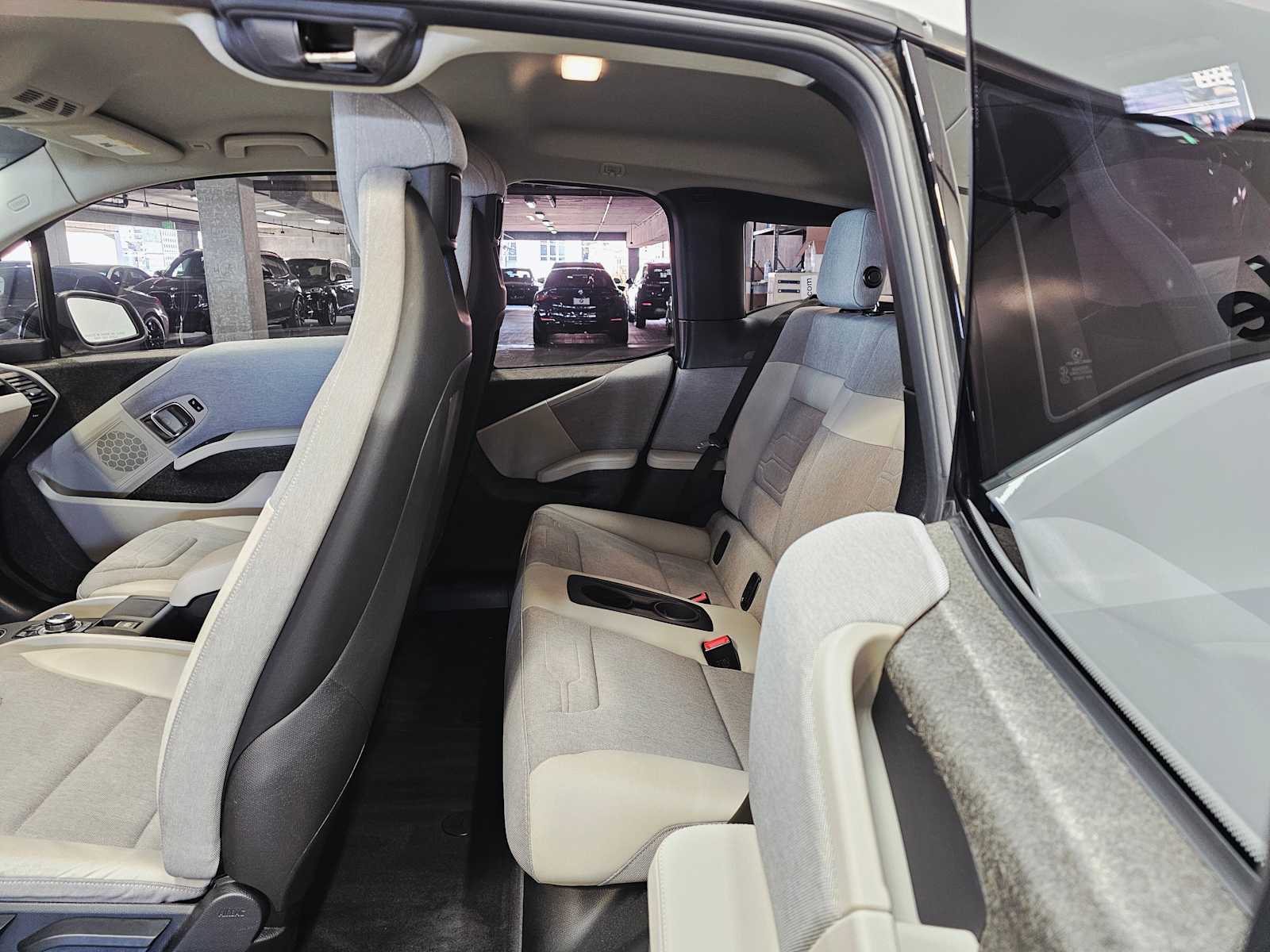 Thumbnail: 2015 BMW i3 - 25
