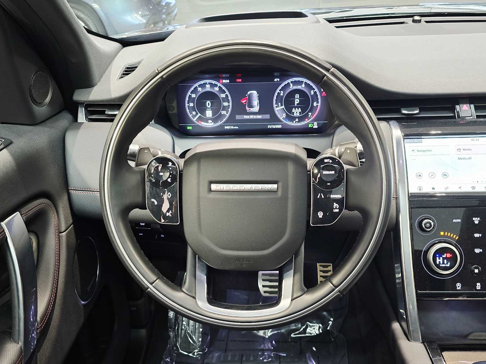 Thumbnail: 2020 Land Rover Discovery Sport - 11