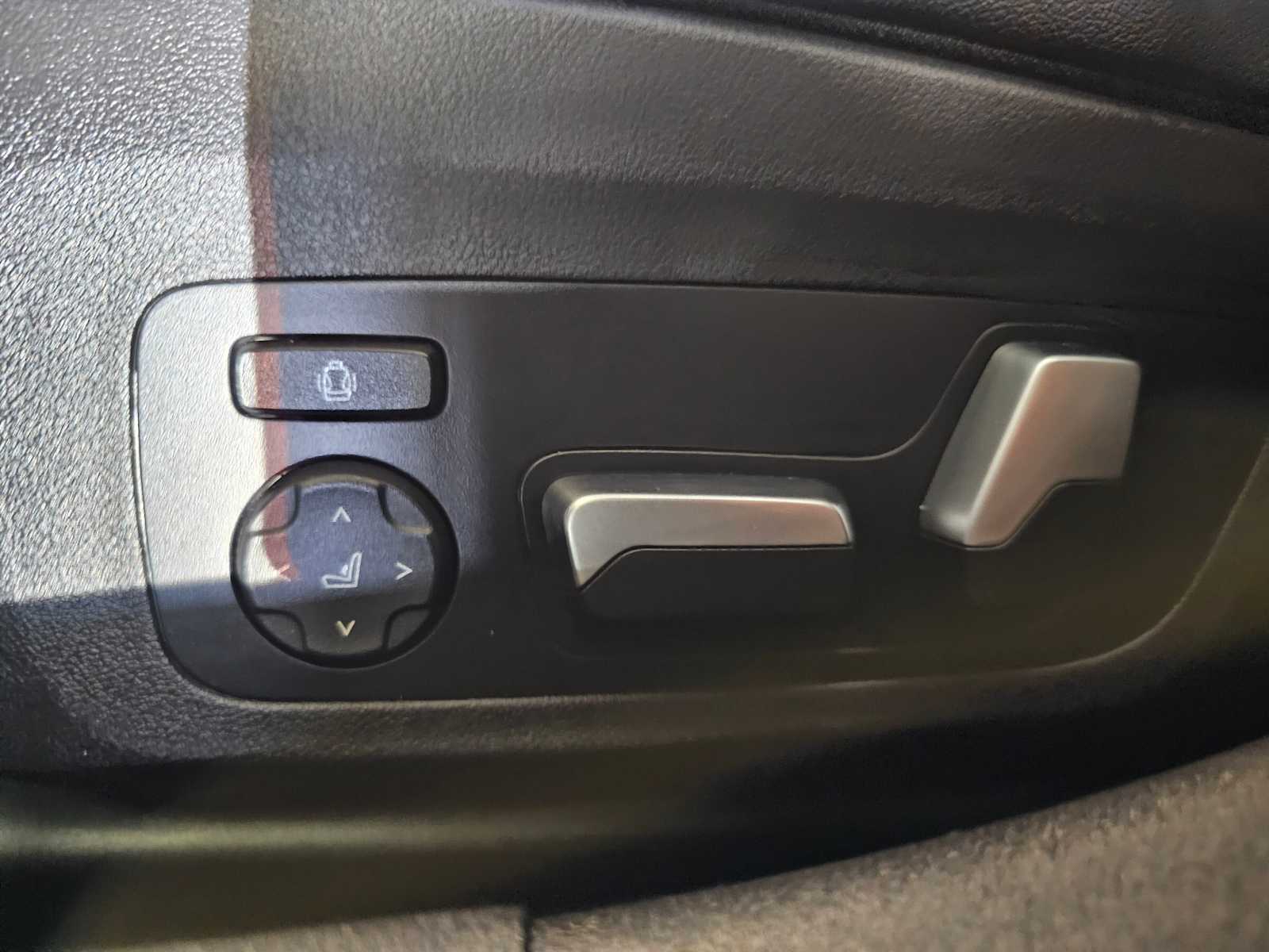 Thumbnail: 2021 BMW 3 Series - 28