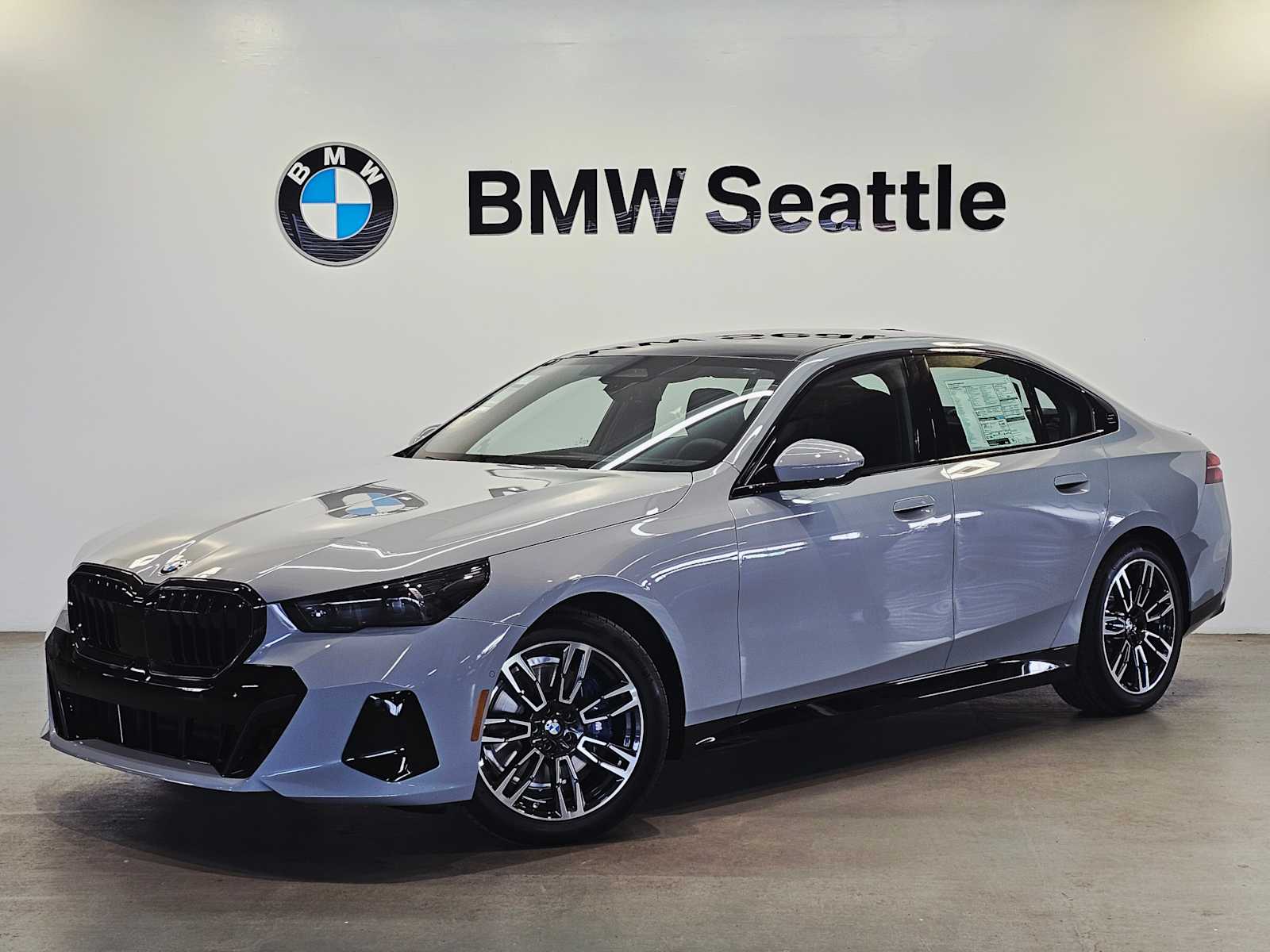 Thumbnail: 2026 BMW 5 Series - 1