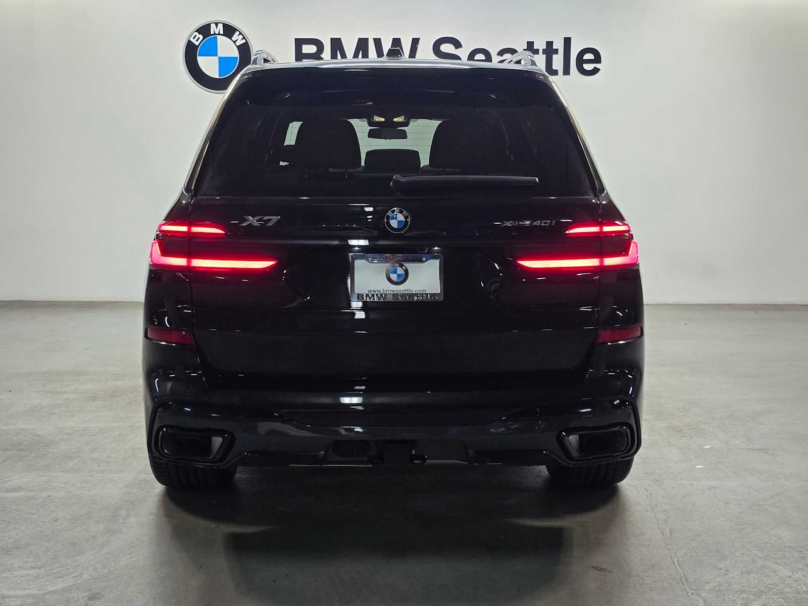 Thumbnail: 2026 BMW X7 - 5