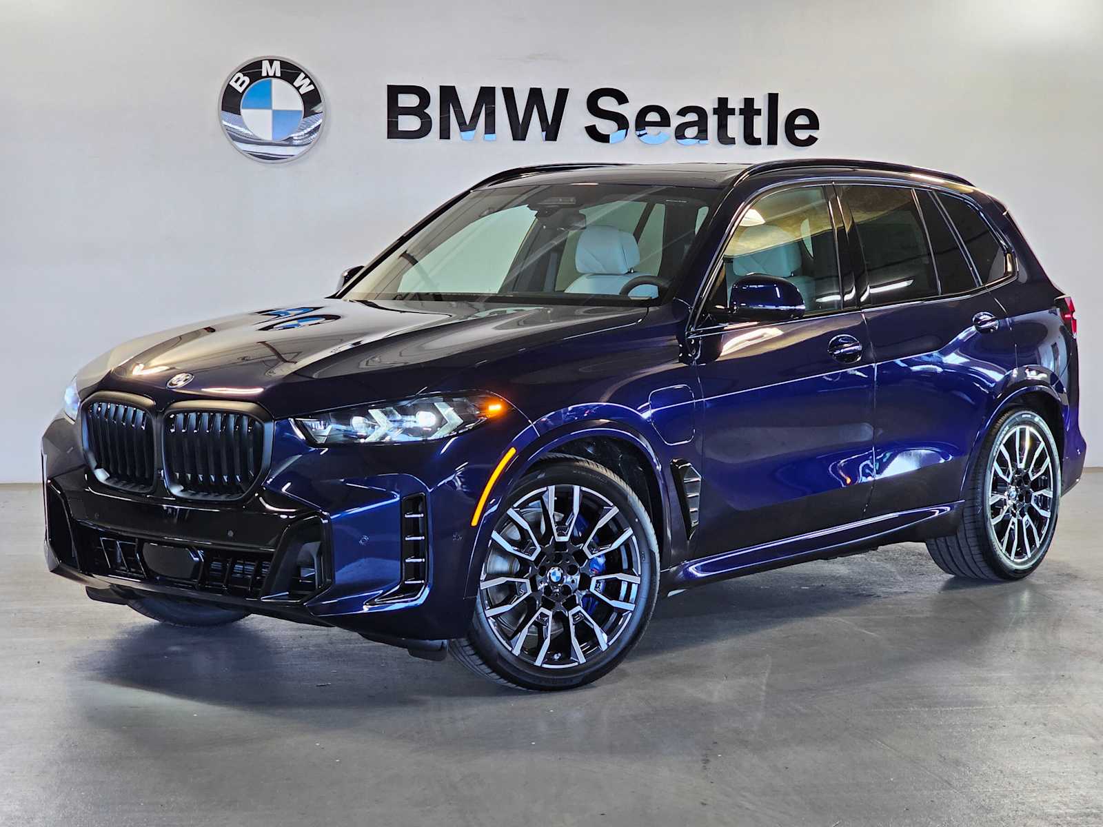 Thumbnail: 2026 BMW X5 - 1