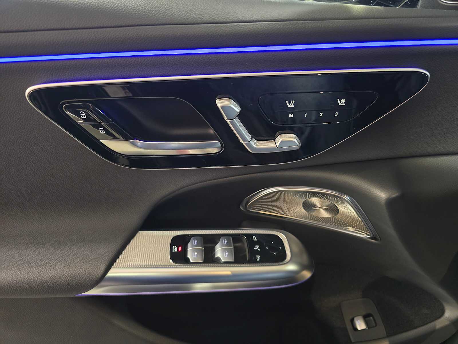 Thumbnail: 2024 Mercedes-Benz E-Class - 21