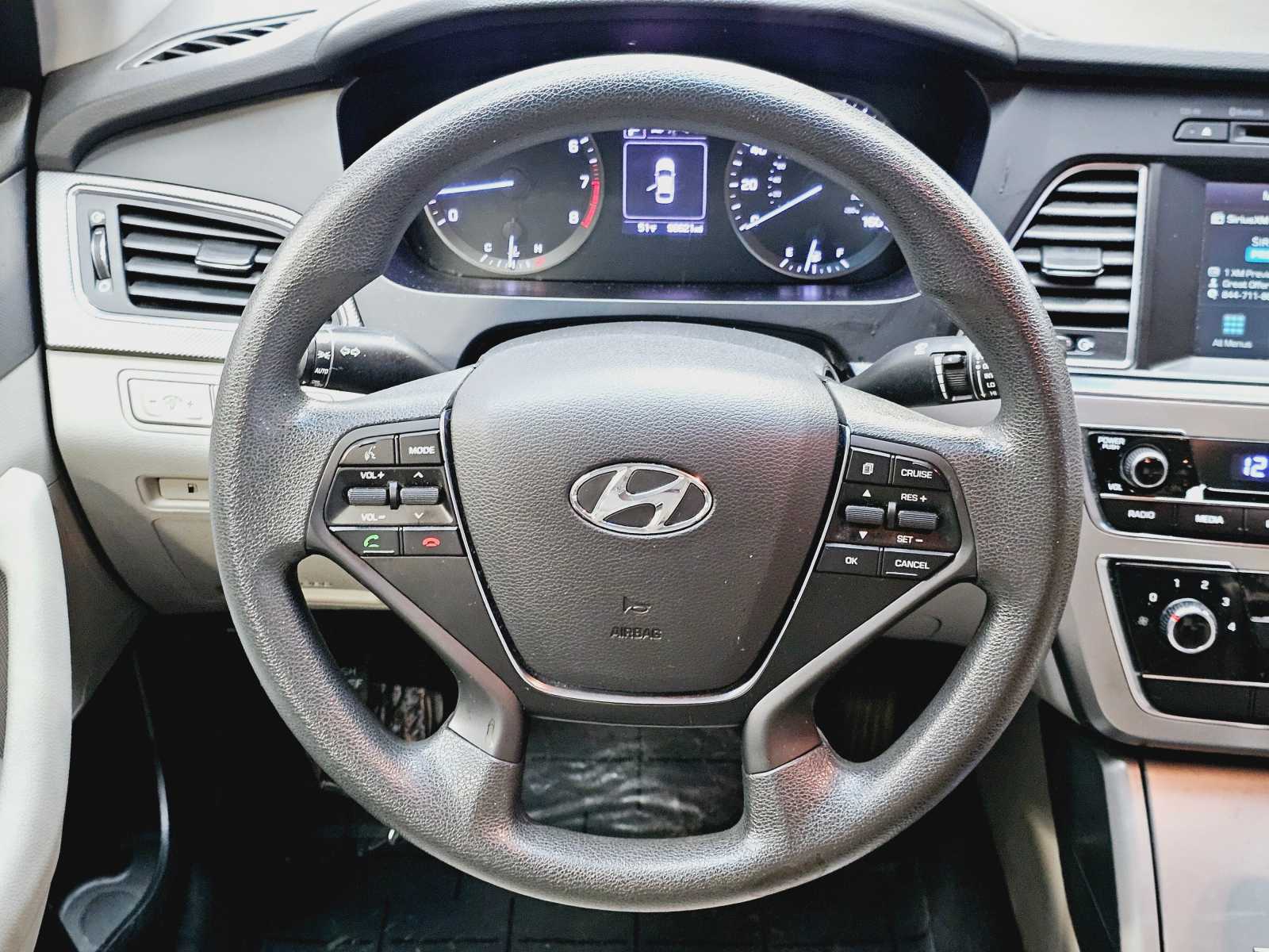 2016 Hyundai Sonata SE 12