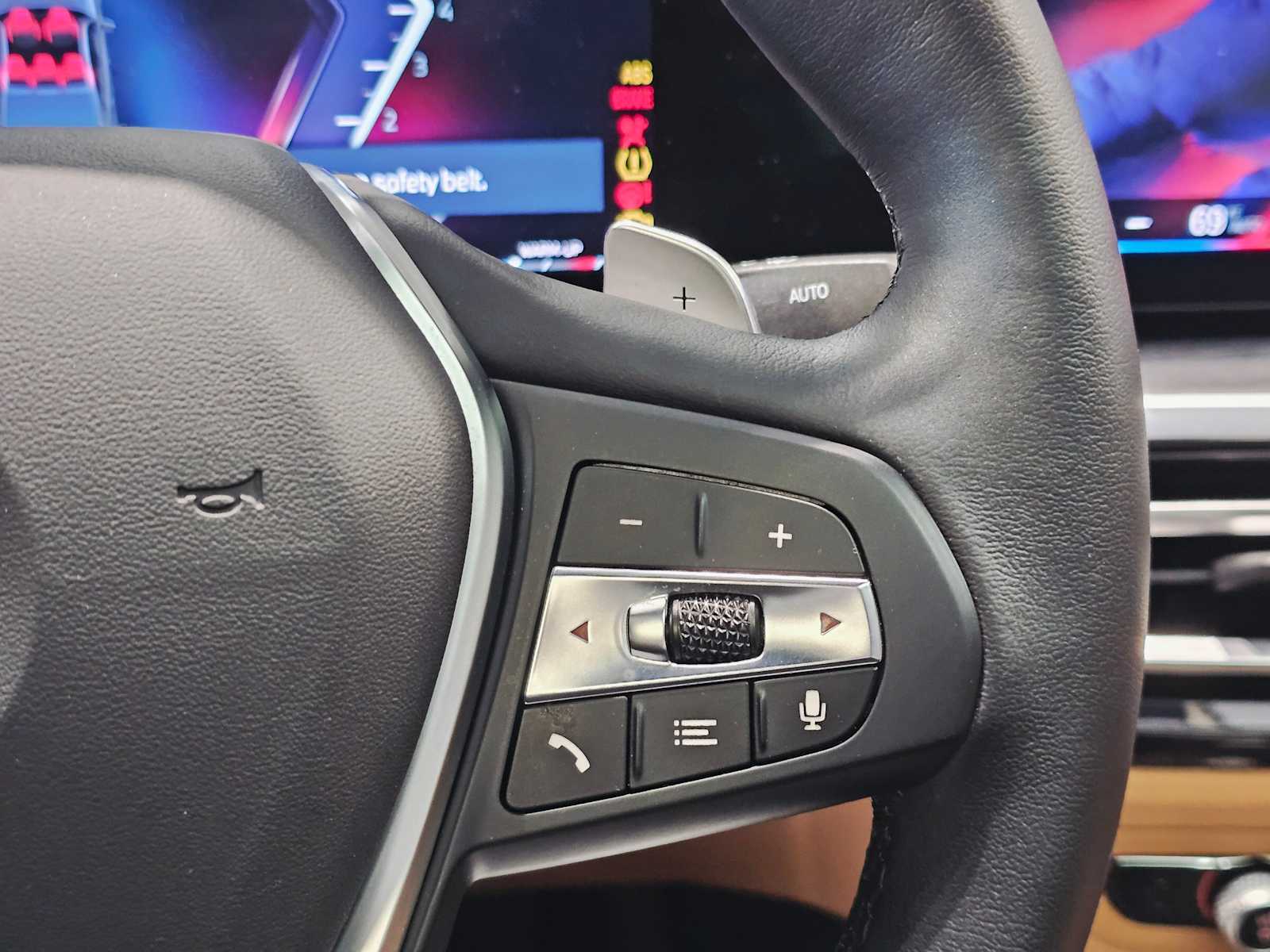 Thumbnail: 2023 BMW 3 Series - 12