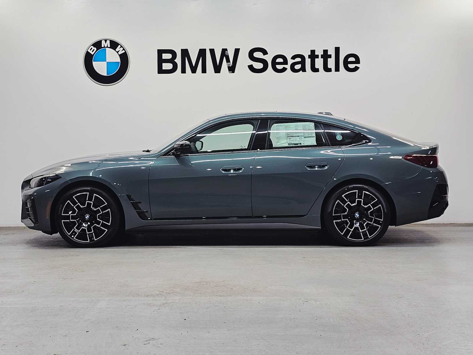 Thumbnail: 2025 BMW i4 - 3