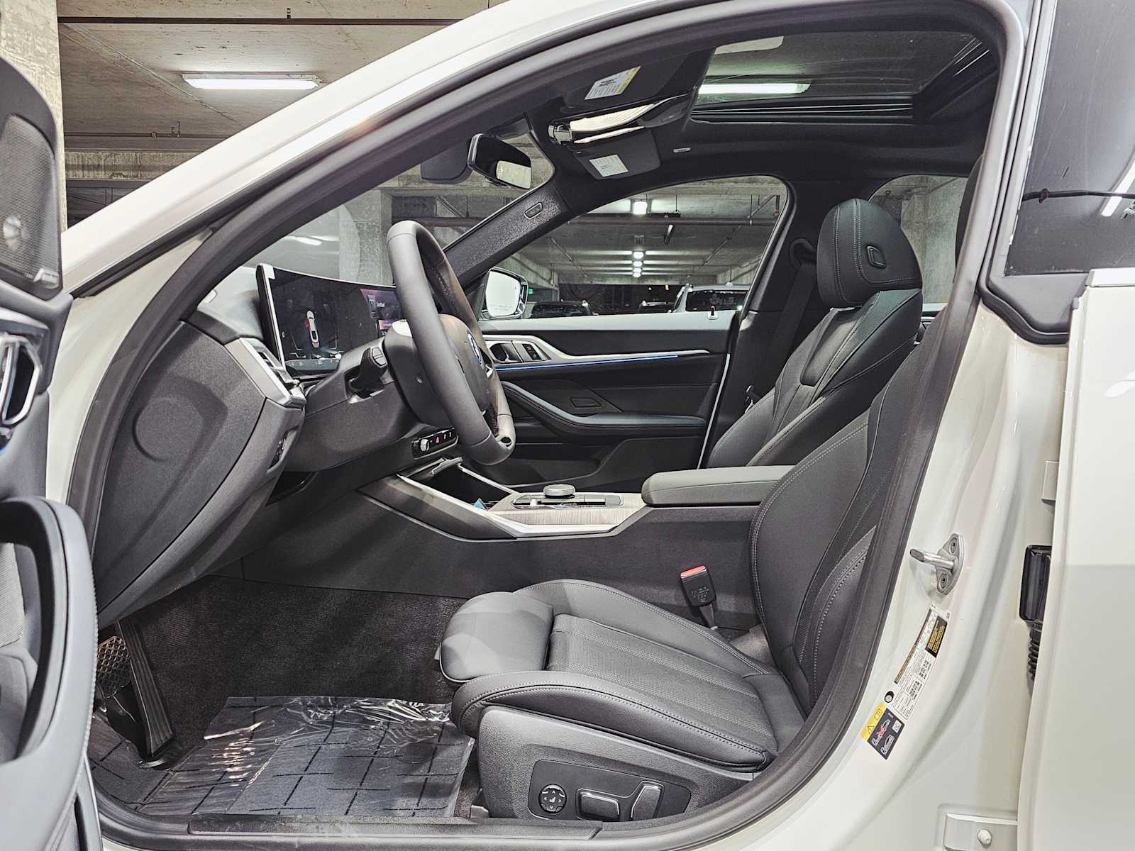 Thumbnail: 2025 BMW i4 - 23