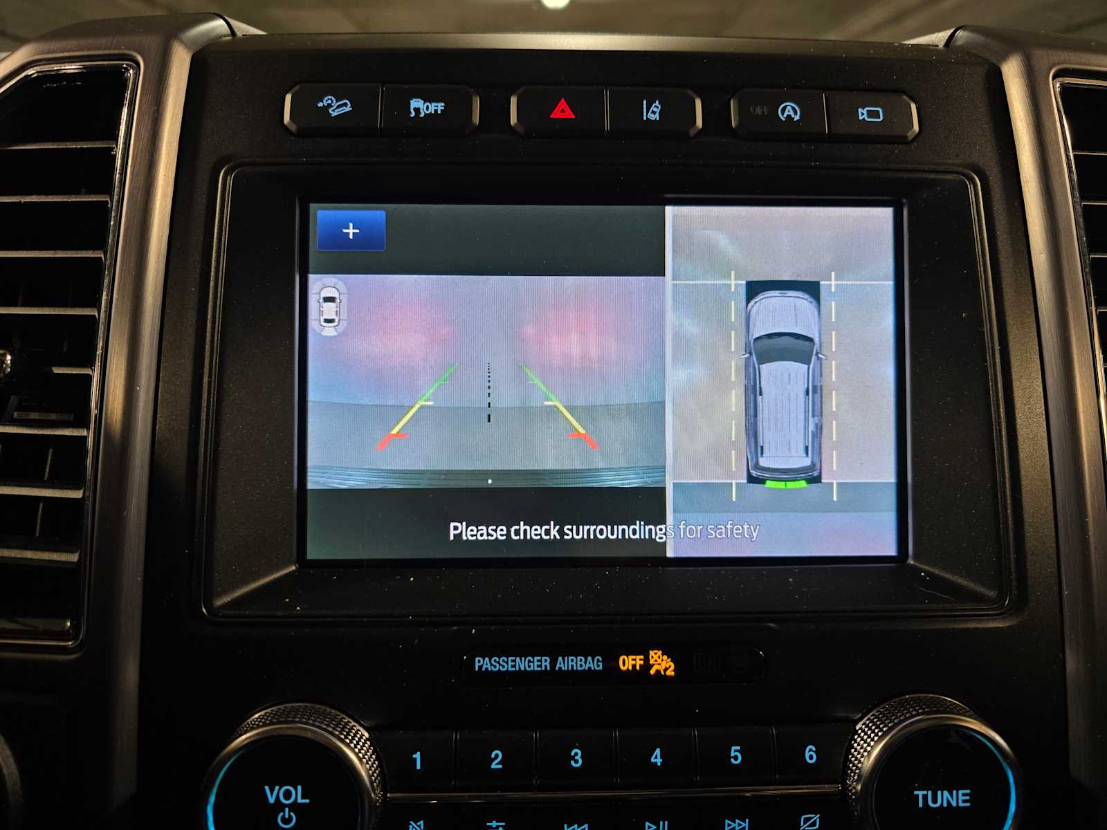 Thumbnail: 2020 Ford Expedition - 18