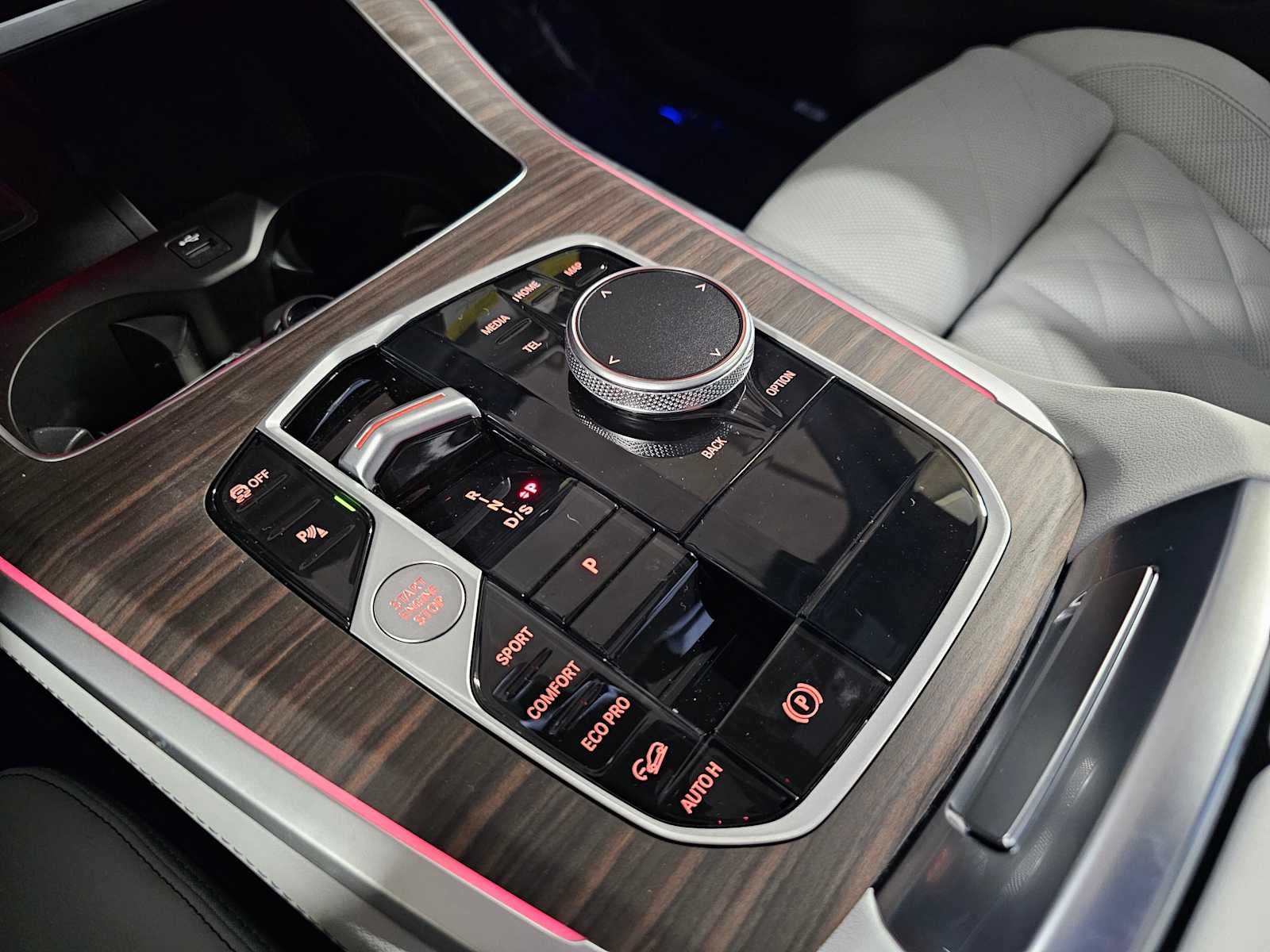 Thumbnail: 2026 BMW X5 - 21
