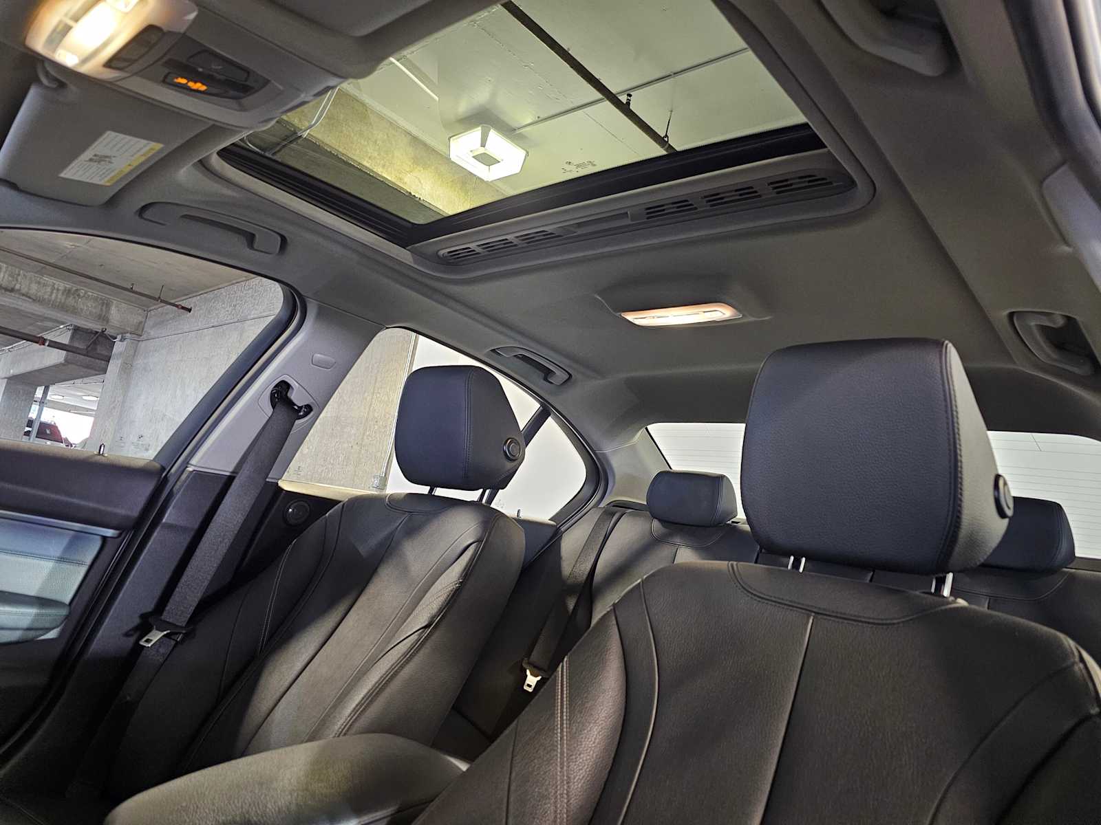 Thumbnail: 2015 BMW 3 Series - 34