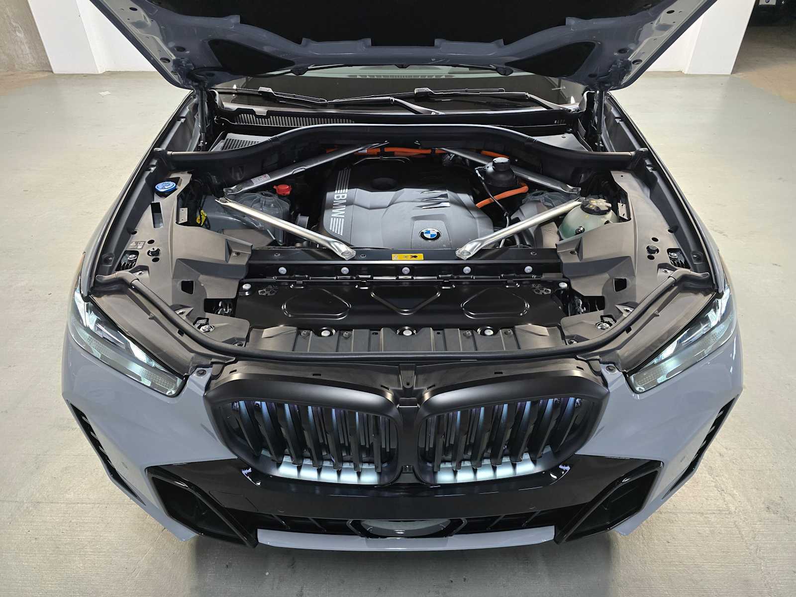 Thumbnail: 2026 BMW X5 - 9