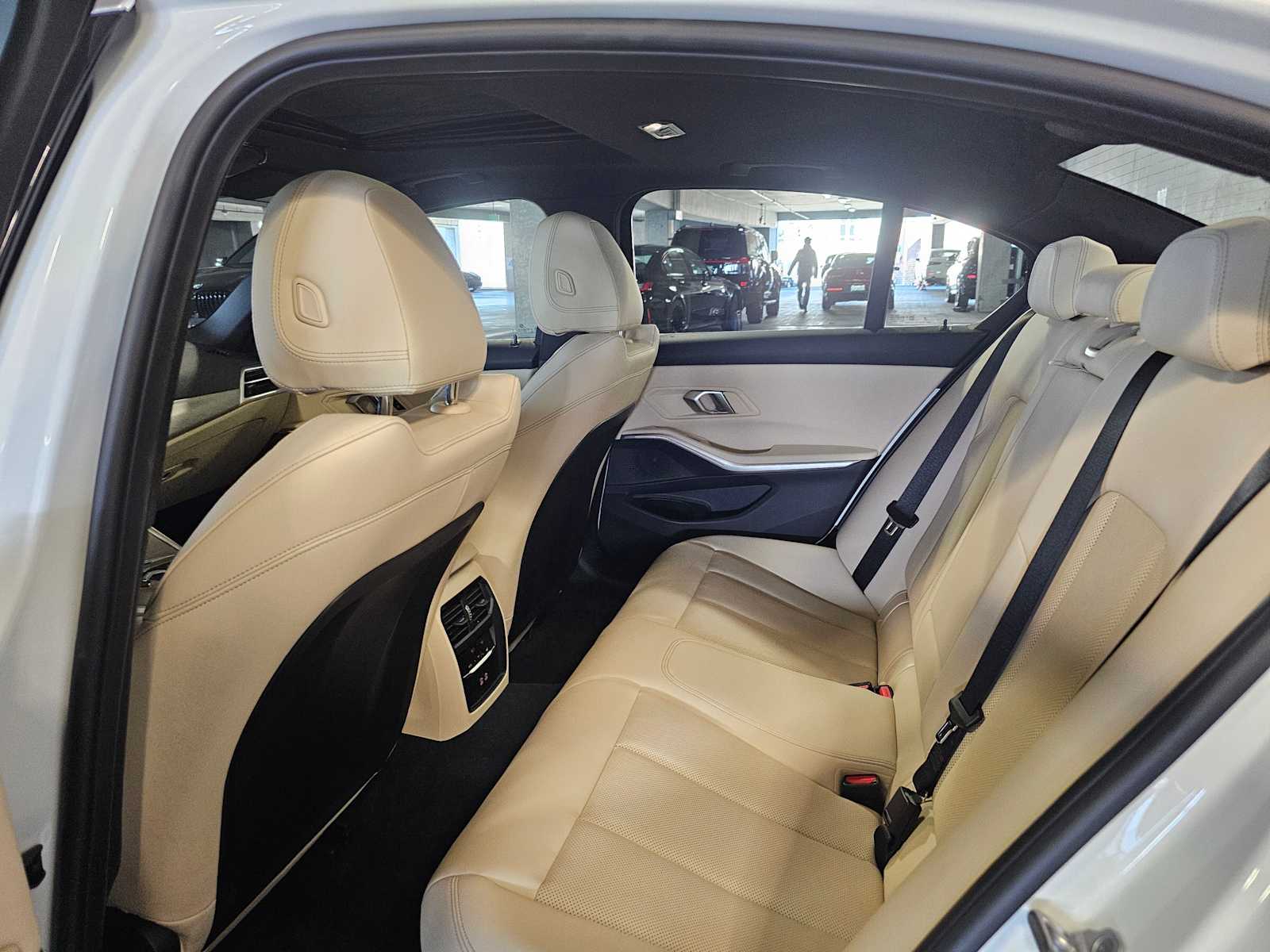 Thumbnail: 2025 BMW 3 Series - 37