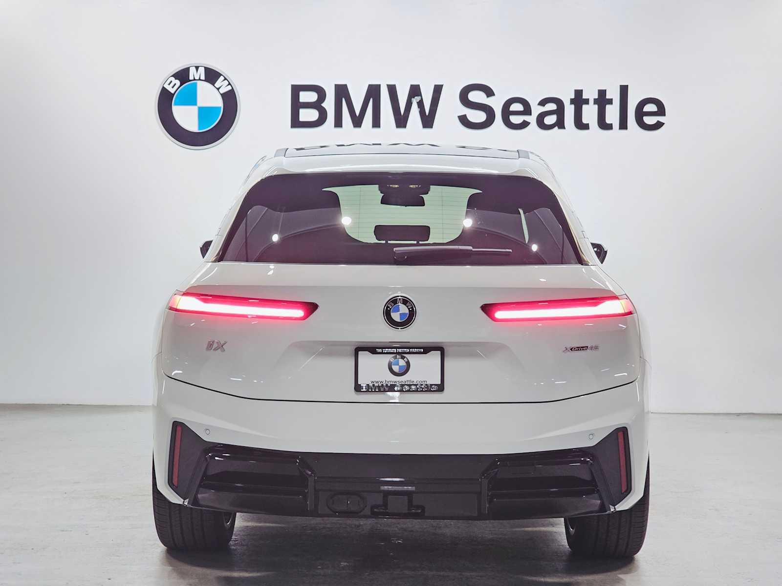 Thumbnail: 2026 BMW iX - 5