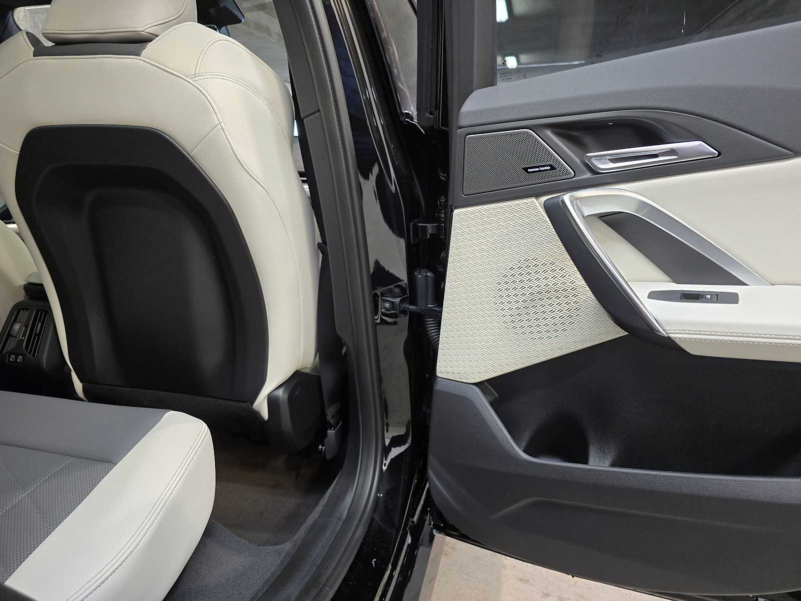 Thumbnail: 2026 BMW X1 - 28