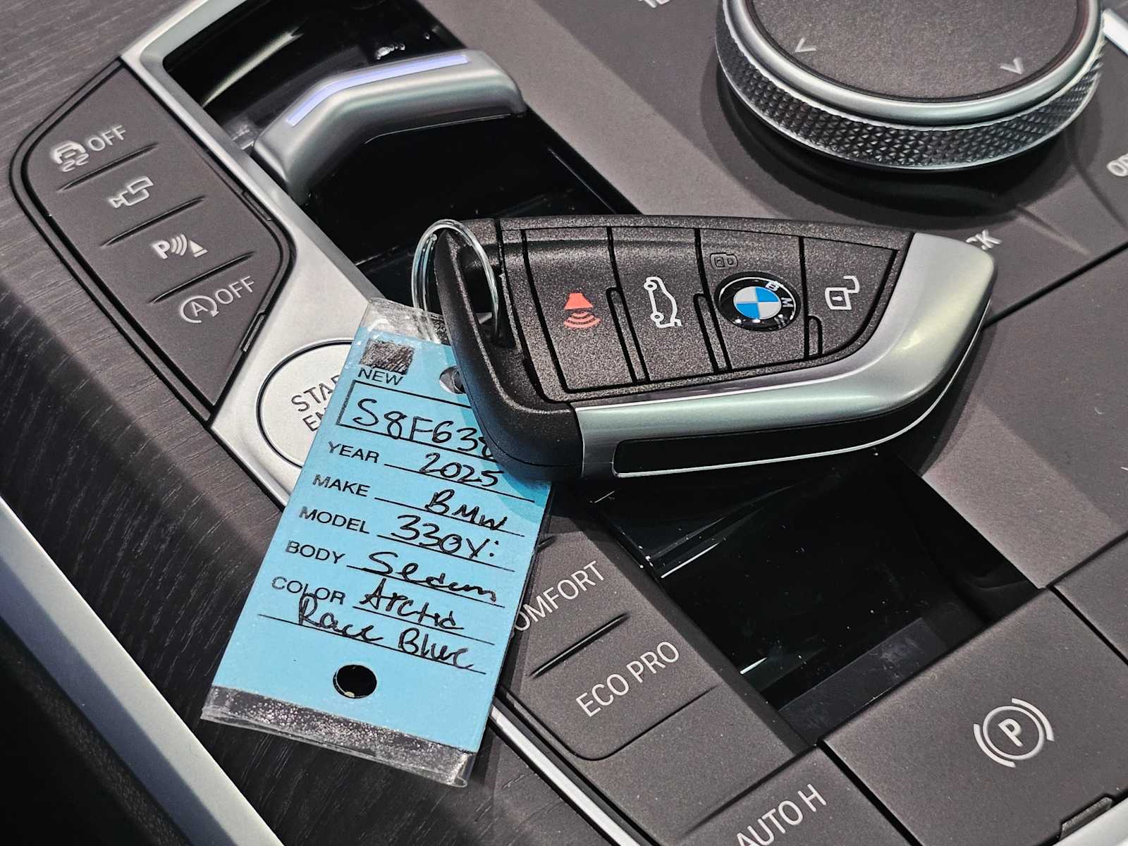 Thumbnail: 2025 BMW 3 Series - 30