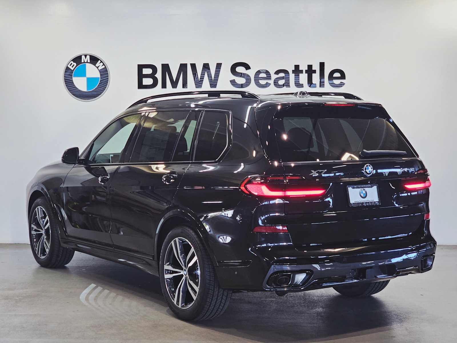 Thumbnail: 2026 BMW X7 - 4