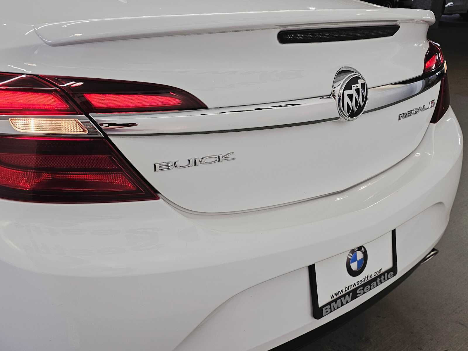 Thumbnail: 2017 Buick Regal - 7