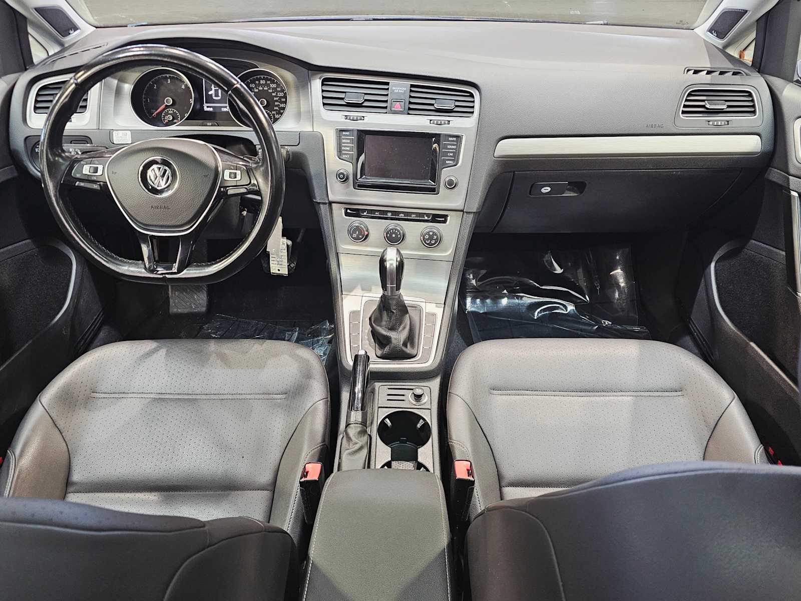 Thumbnail: 2015 Volkswagen Golf - 10