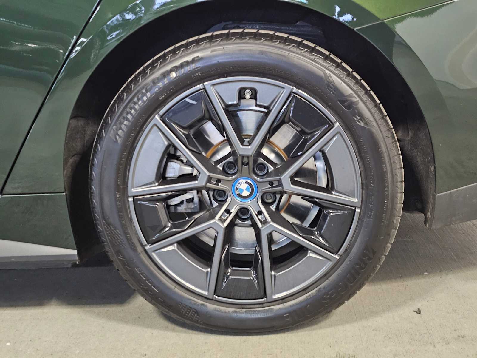 Thumbnail: 2023 BMW i4 - 8