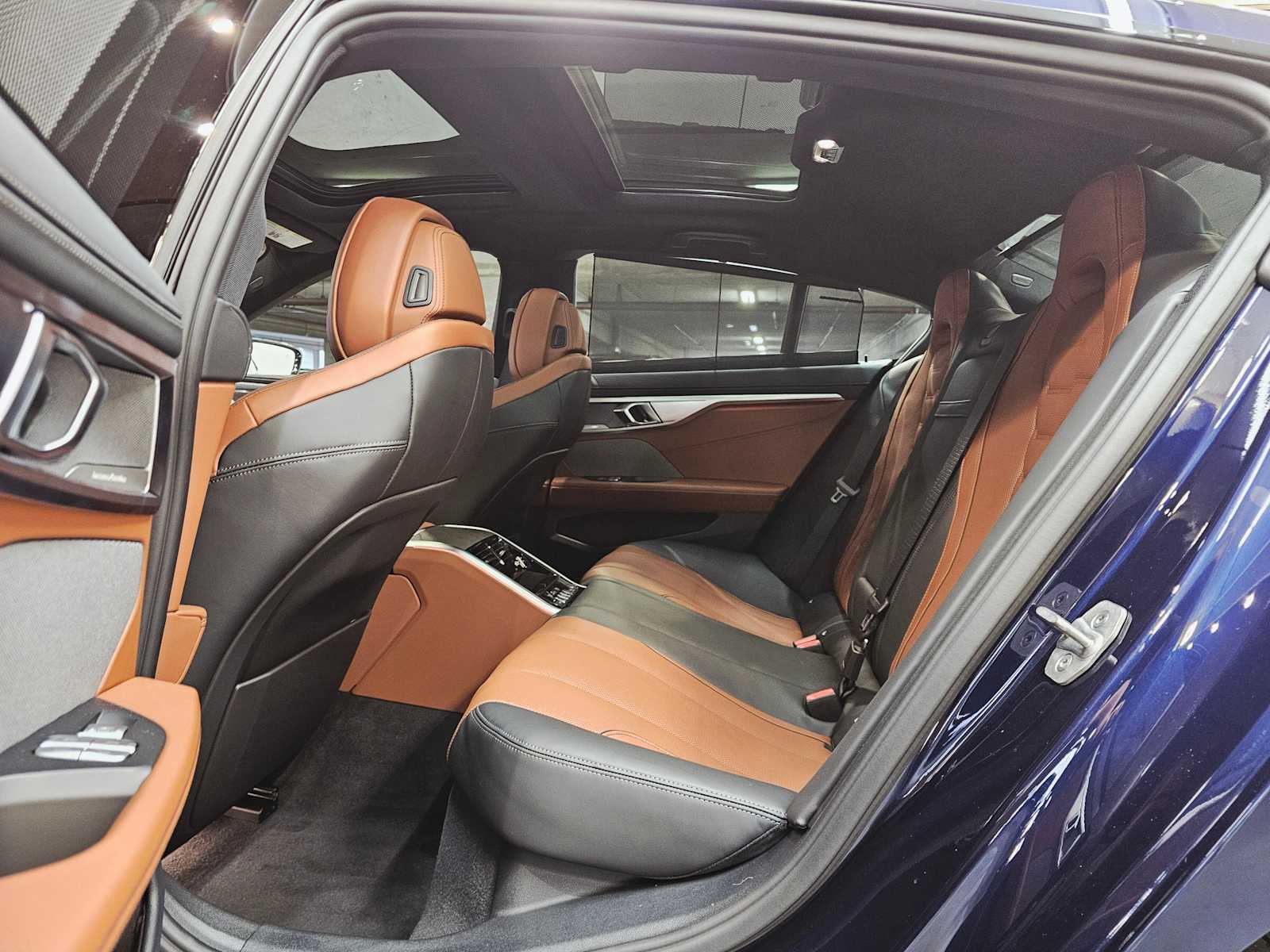 Thumbnail: 2026 BMW 8 Series - 25