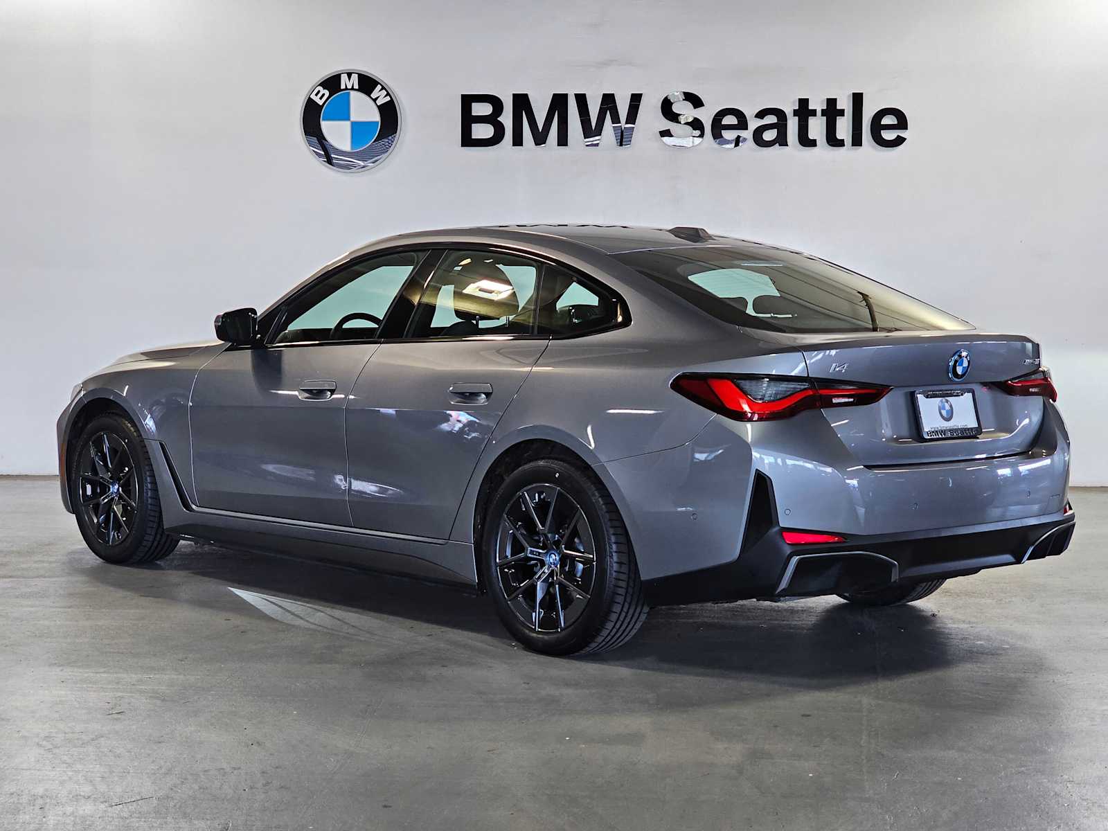 Thumbnail: 2023 BMW i4 - 4