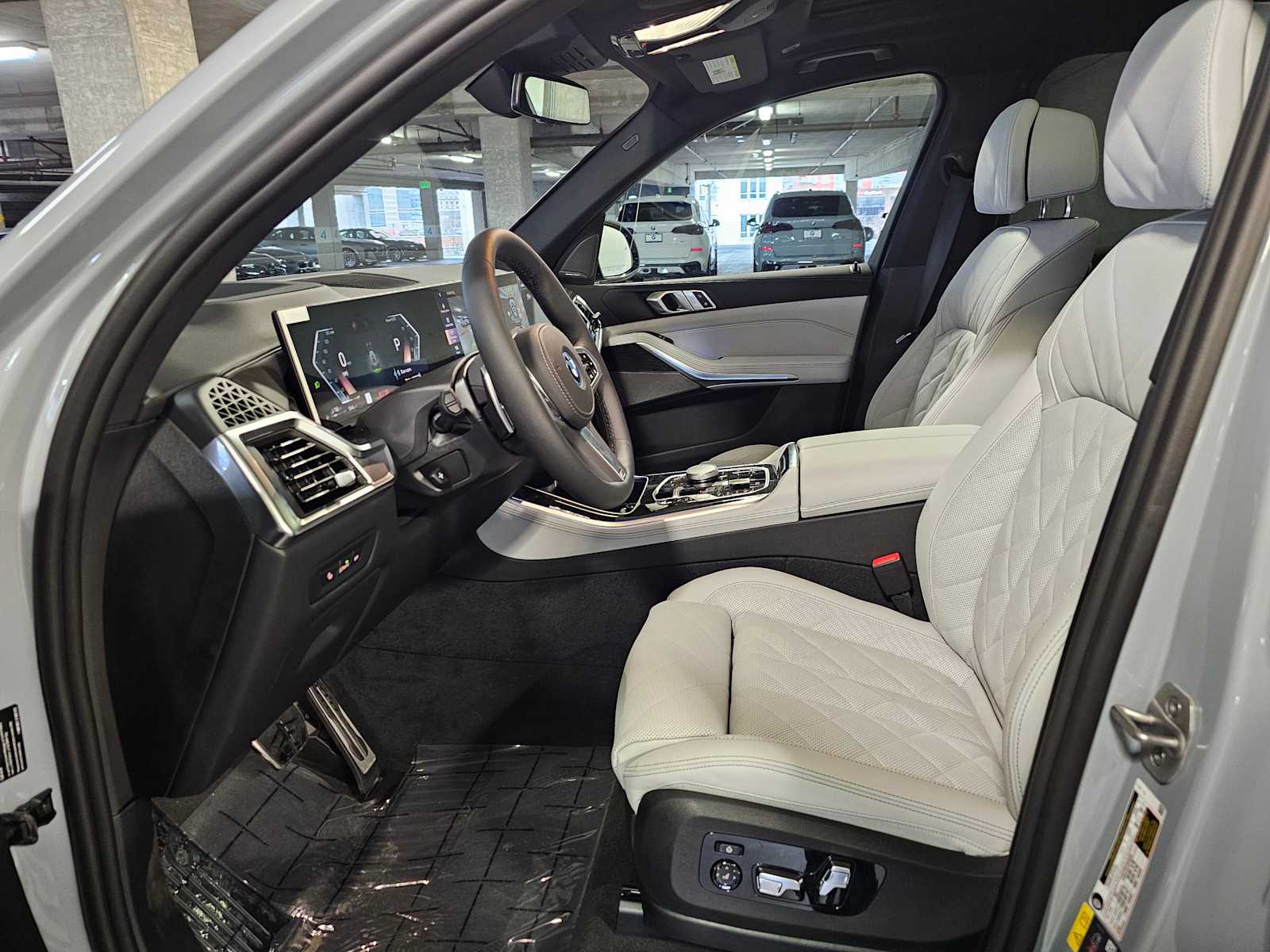 Thumbnail: 2026 BMW X5 - 33