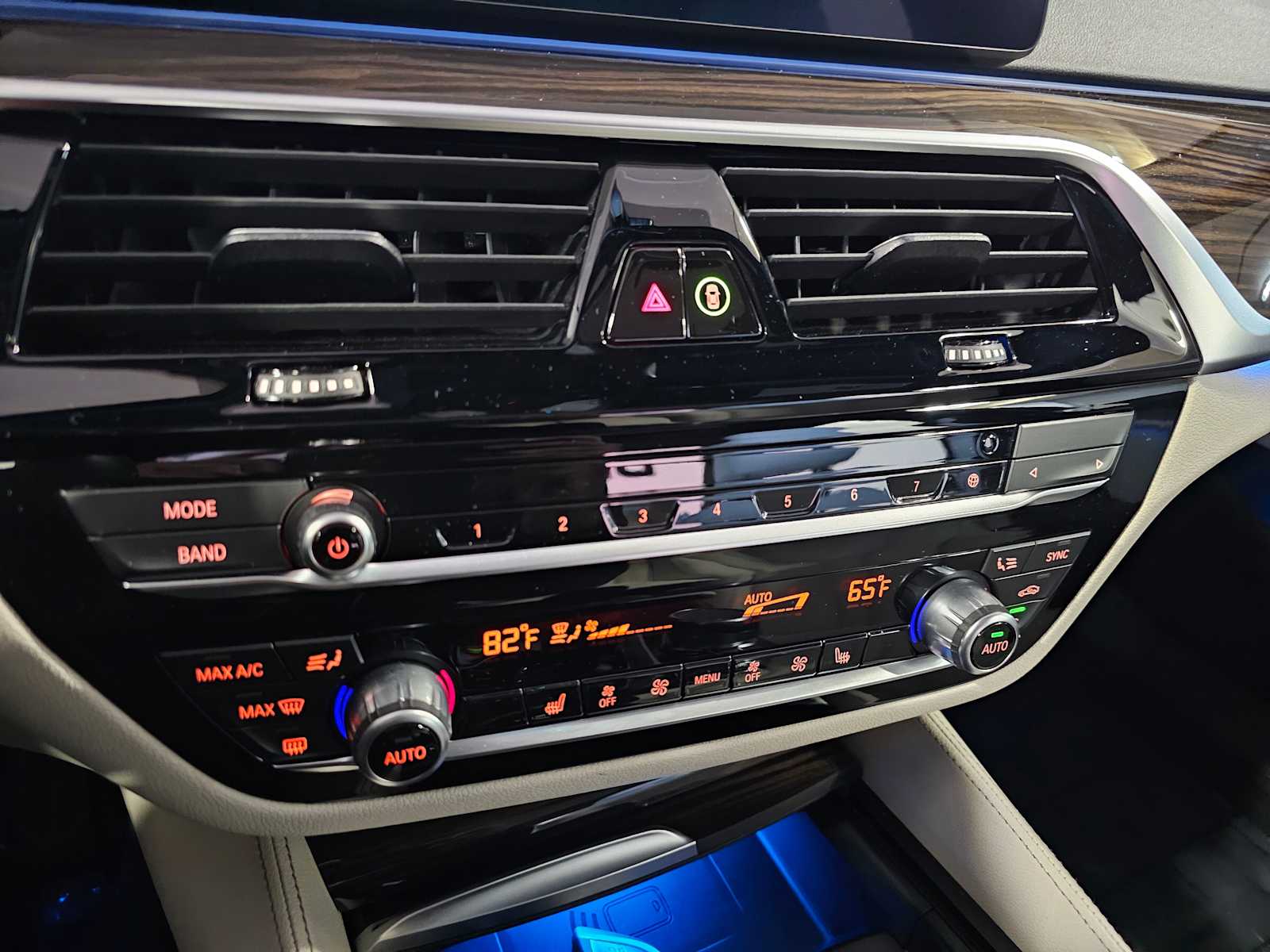 Thumbnail: 2023 BMW 5 Series - 19