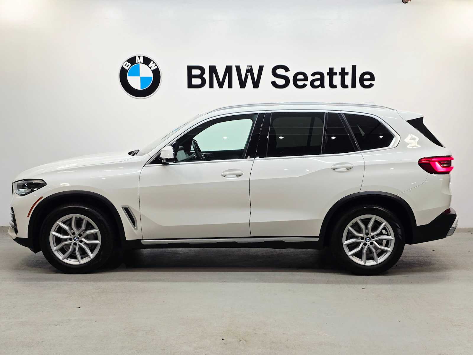 Thumbnail: 2020 BMW X5 - 3