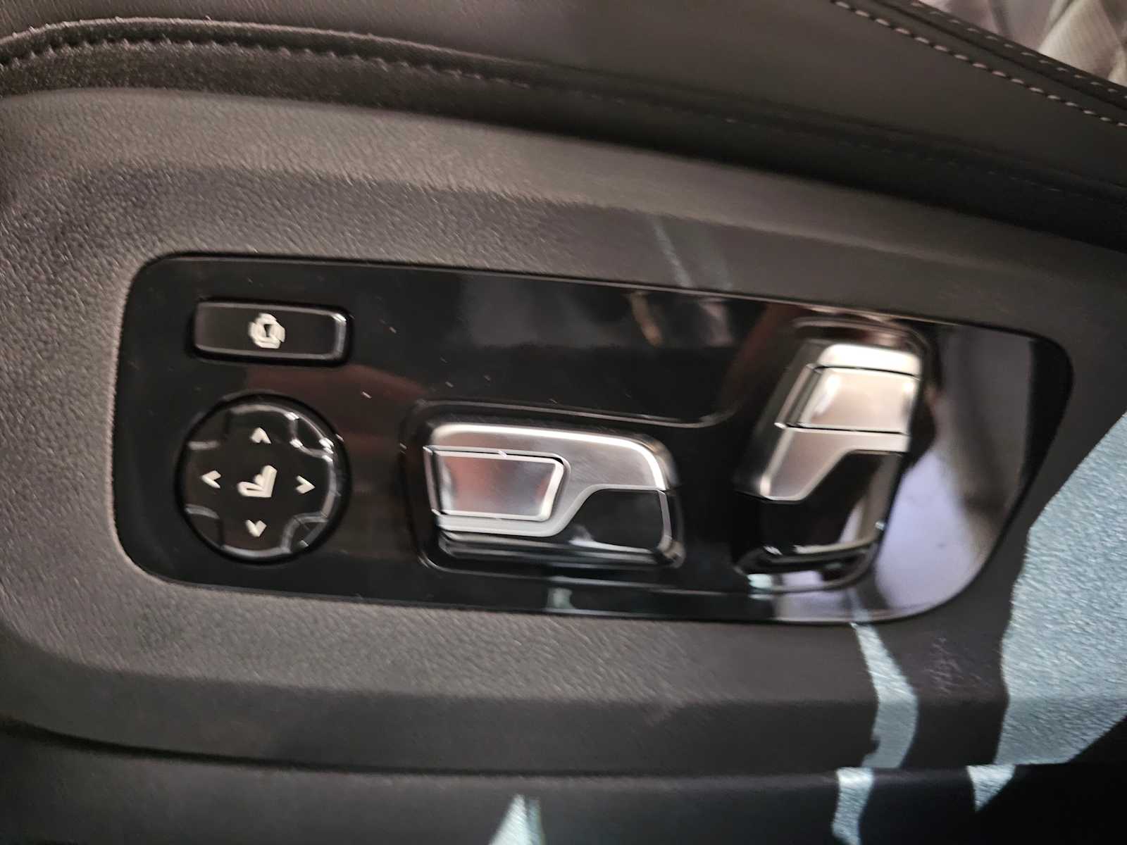 Thumbnail: 2026 BMW X5 - 28