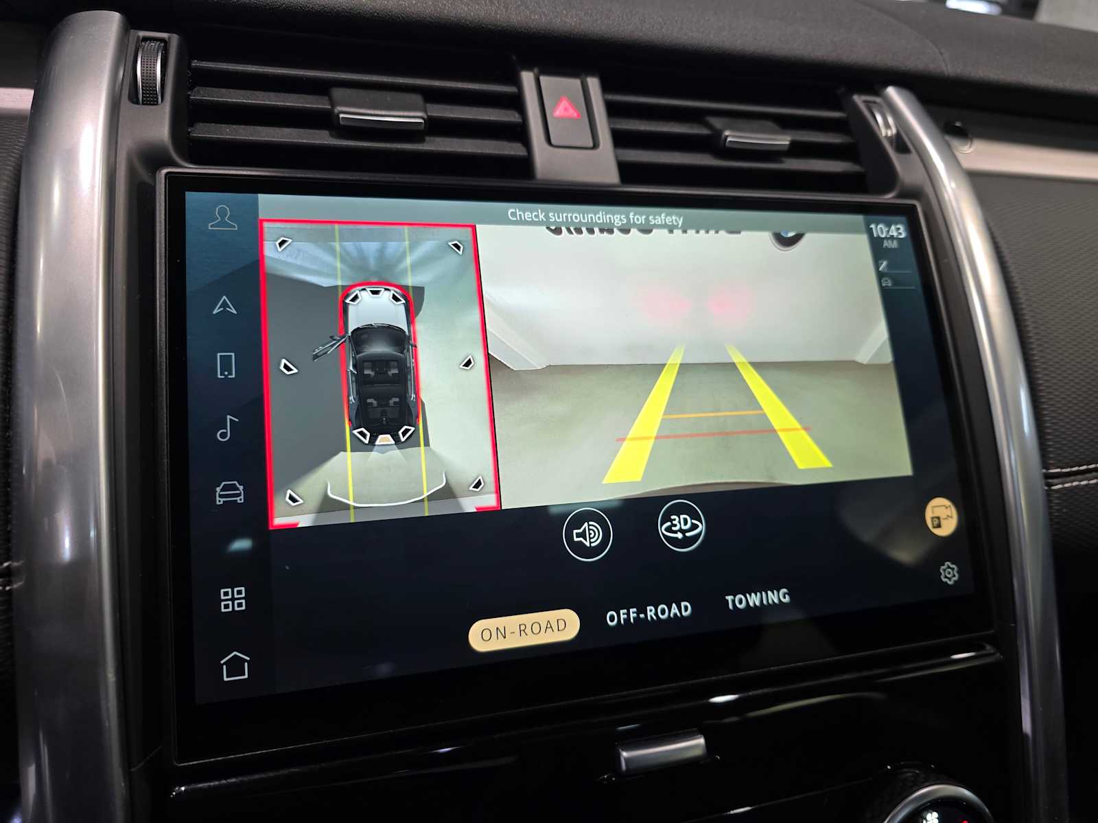 Thumbnail: 2024 Land Rover Discovery - 15